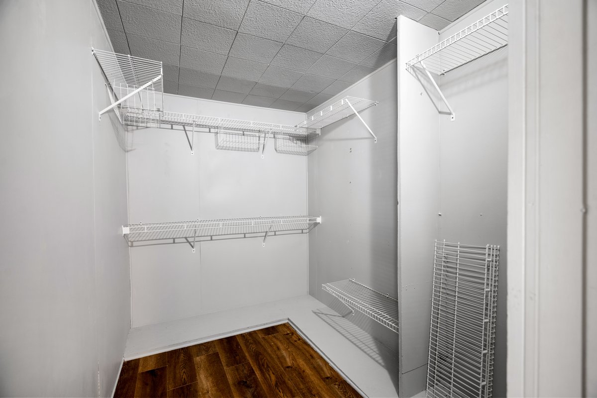 407 S Wheeling Avenue Property Photo 14