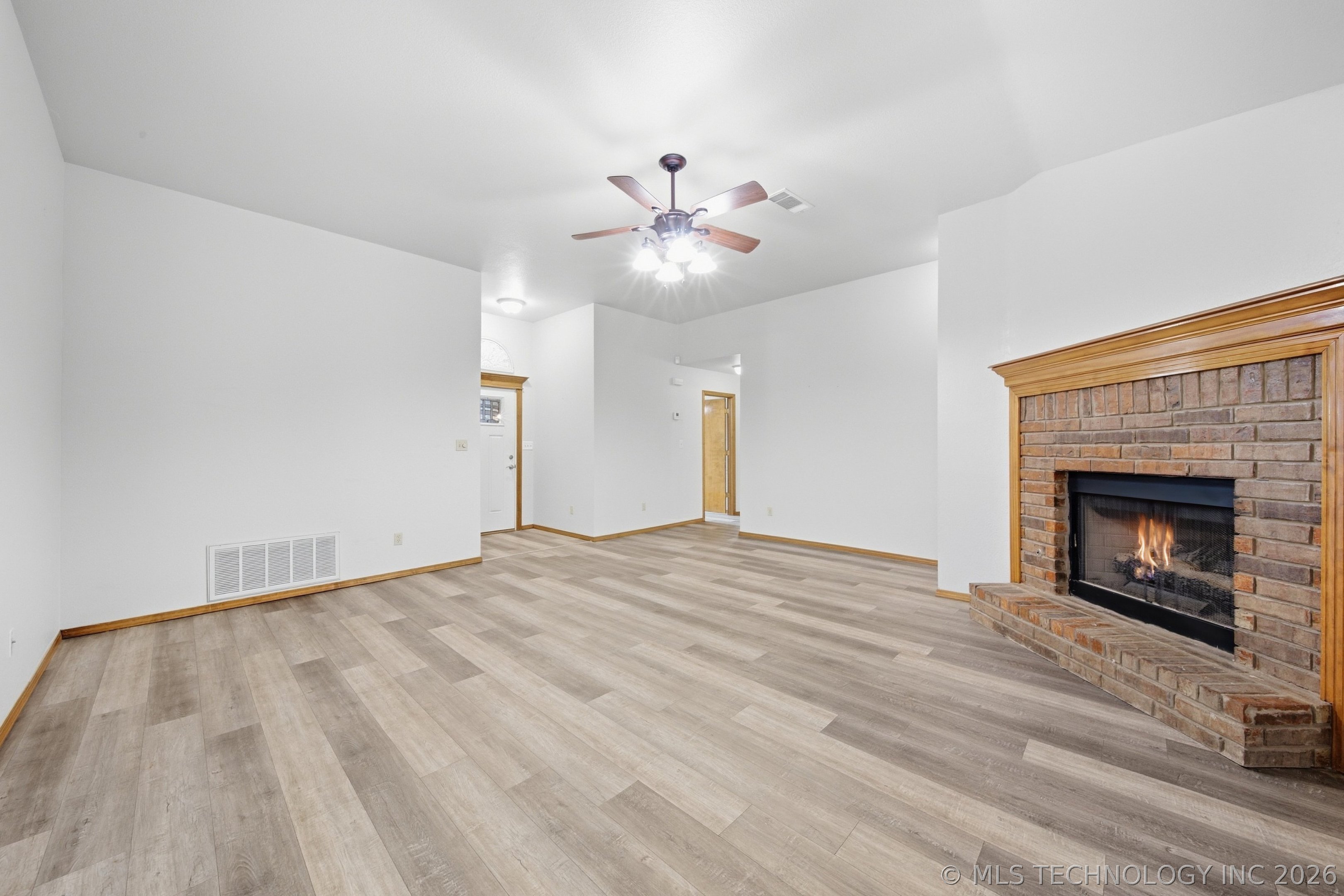 11924 N 107th East Place Property Photo 10