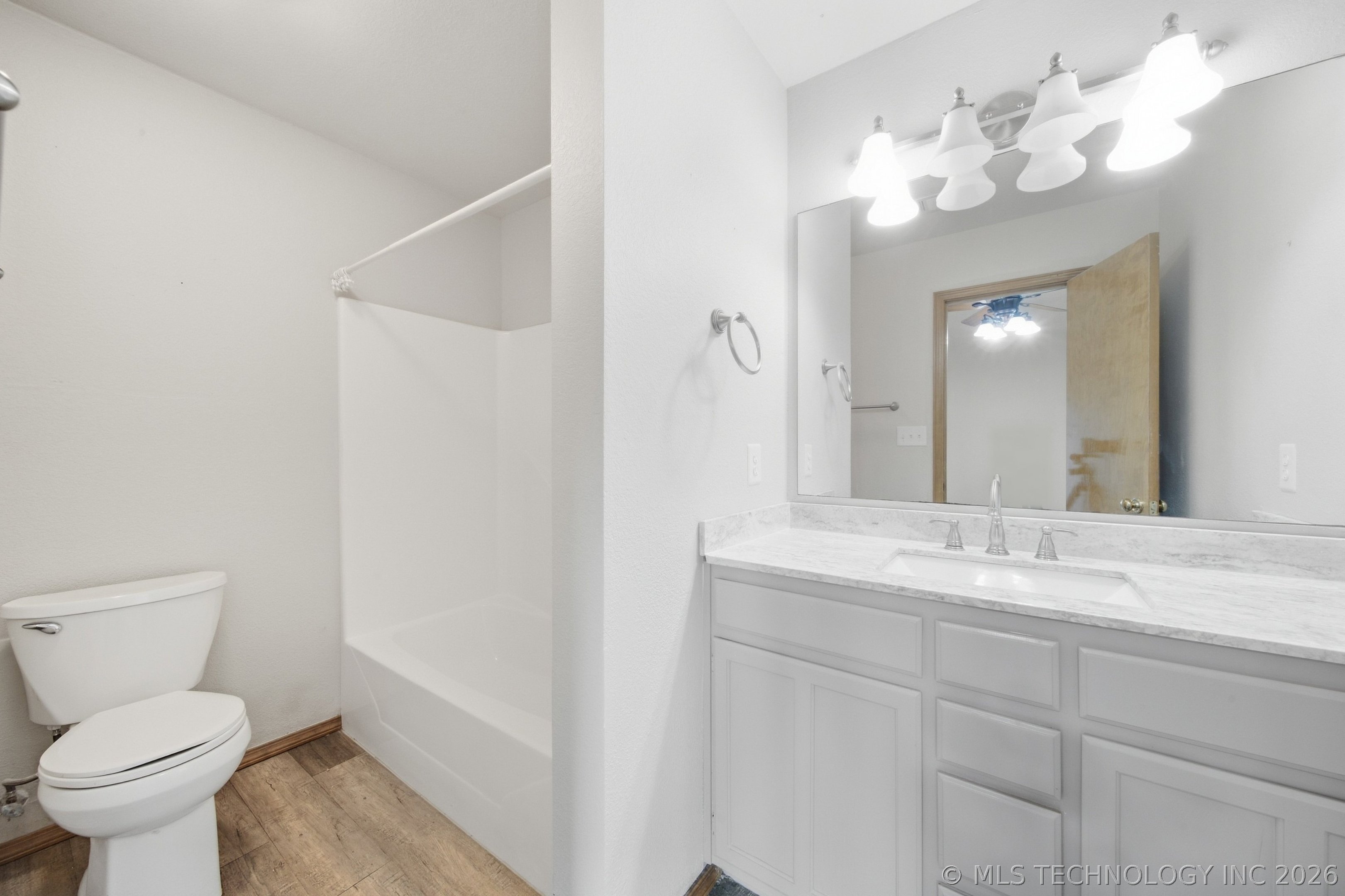11924 N 107th East Place Property Photo 15