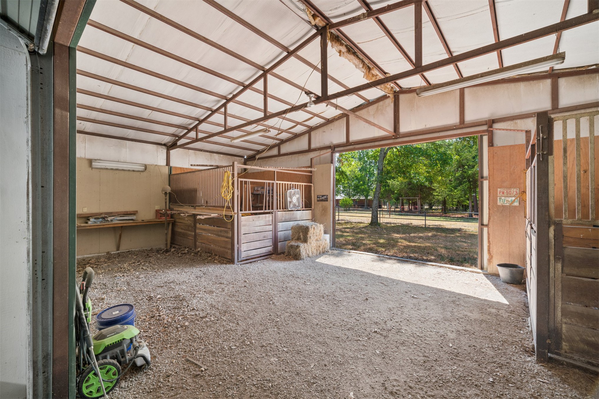 21540 E State Highway 31 Property Photo 59