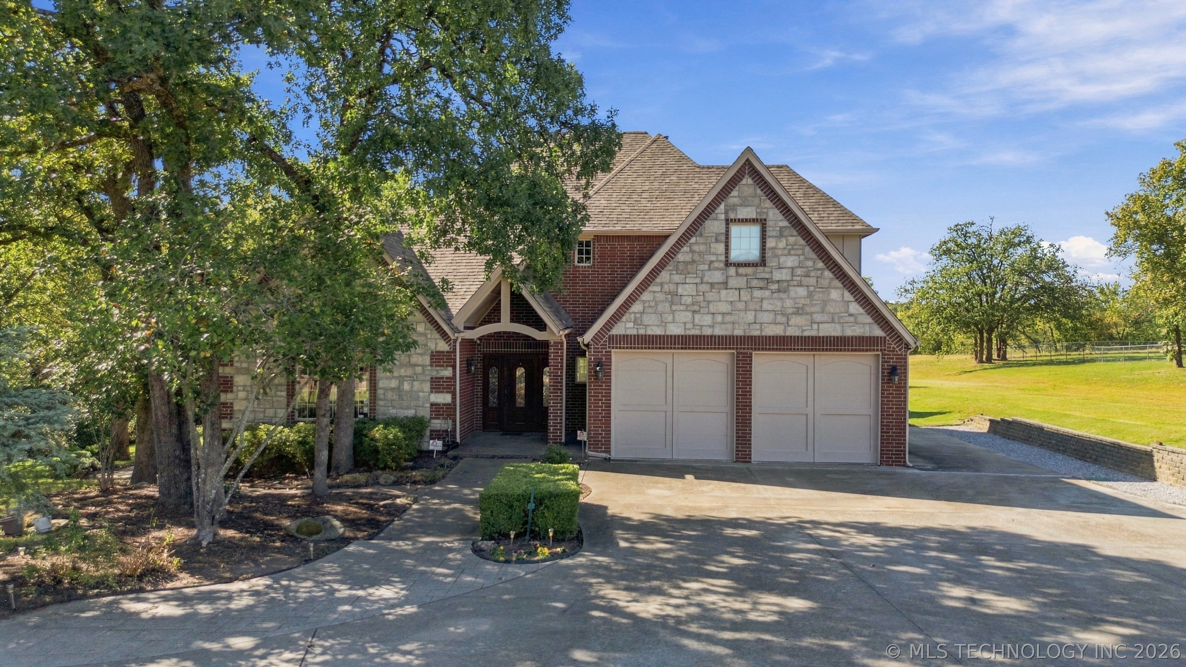 4100 Dogwood Place Property Photo 2