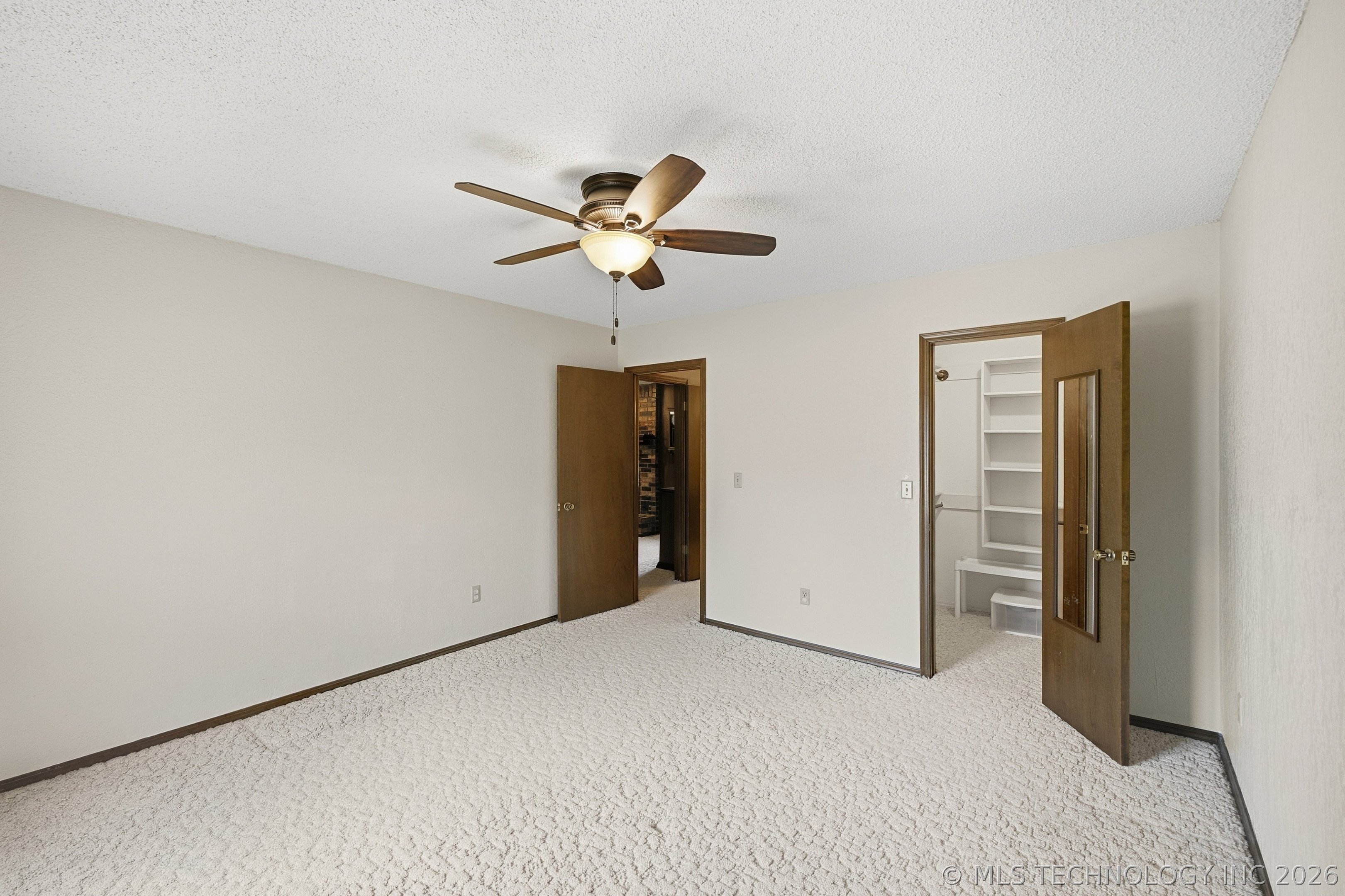 2412 W Fort Worth Street Property Photo 17