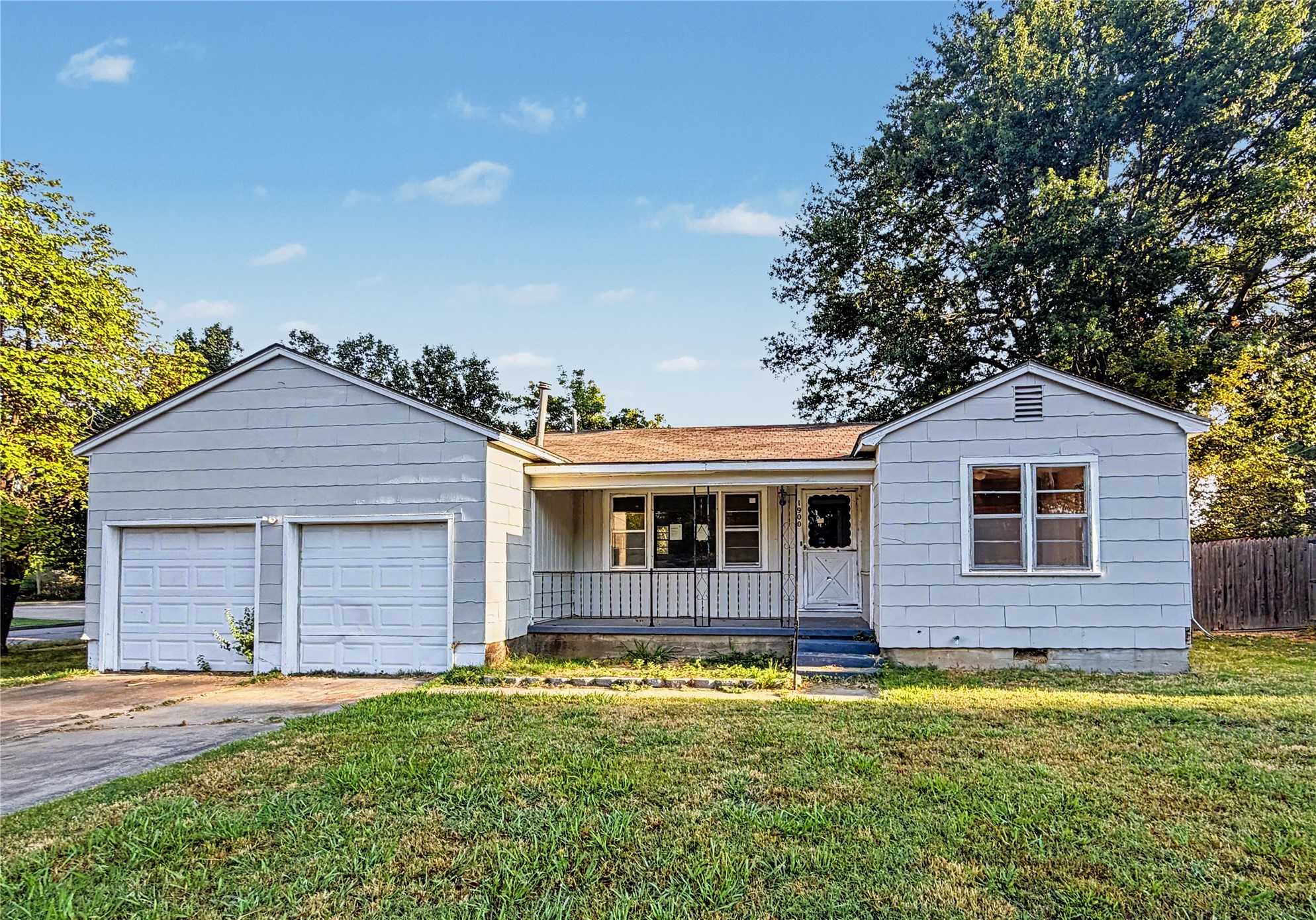 1900 Chandler Road Property Photo 1