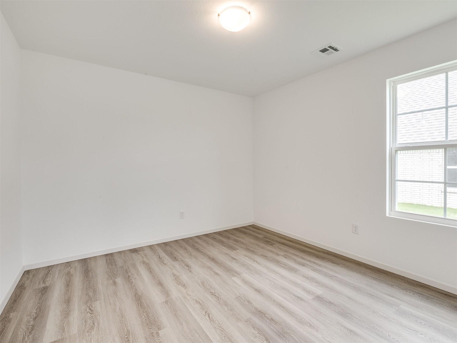 3015 E 147th Street S Property Photo 11