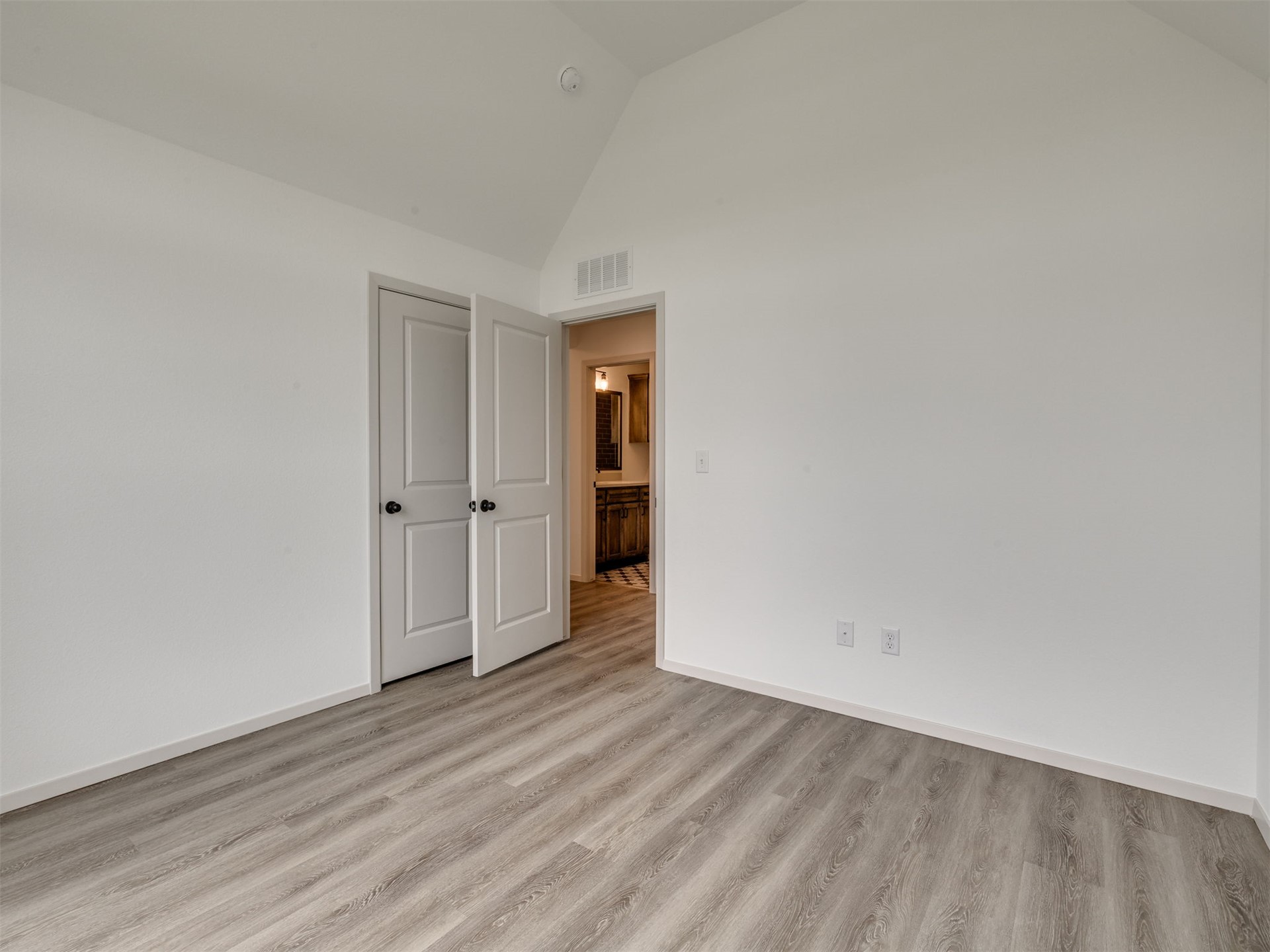 3015 E 147th Street S Property Photo 14