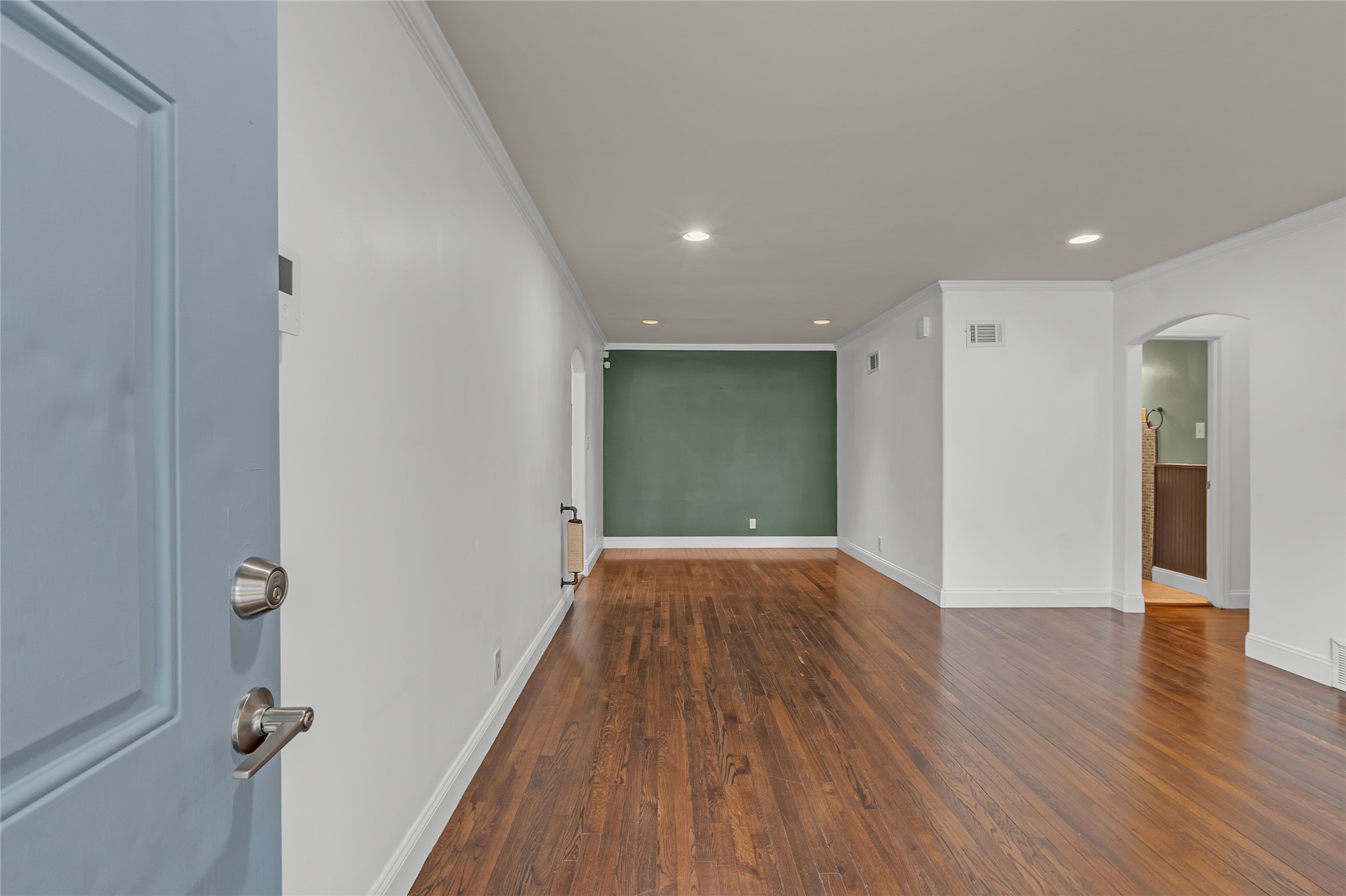 4025 E 26th Street Property Photo 9