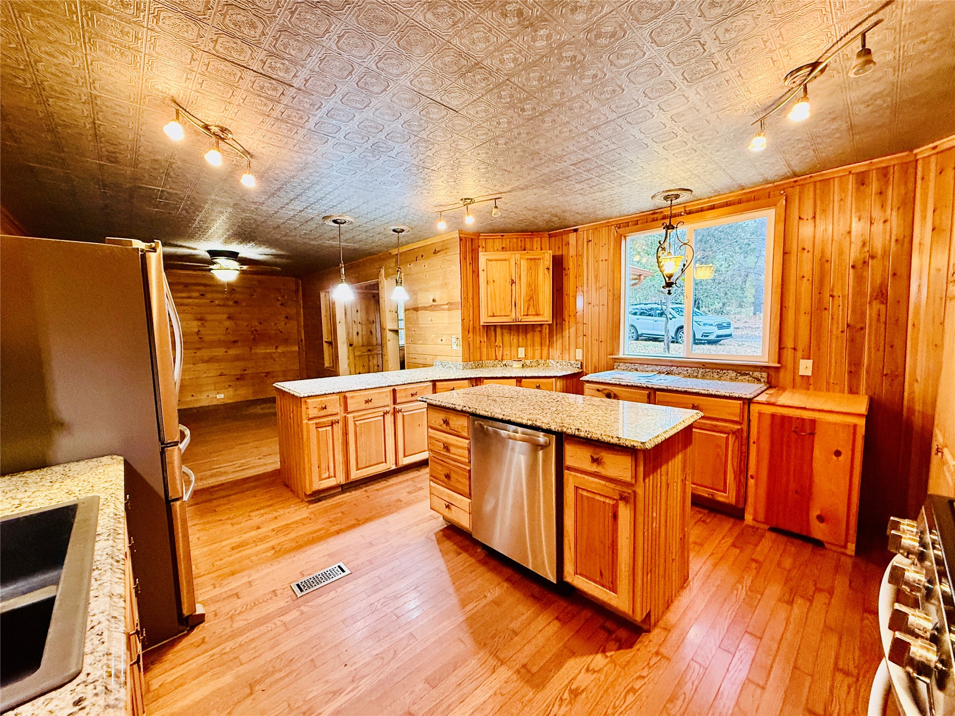 440 Cedar Tree Drive Property Photo 7