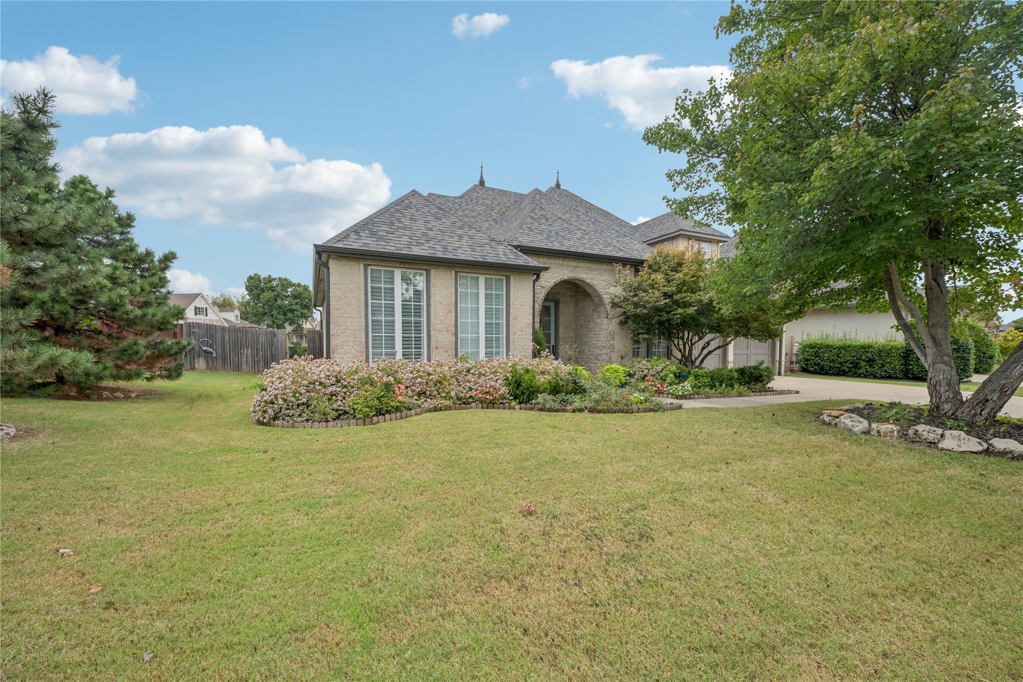 12408 S Ash Avenue Property Photo 3