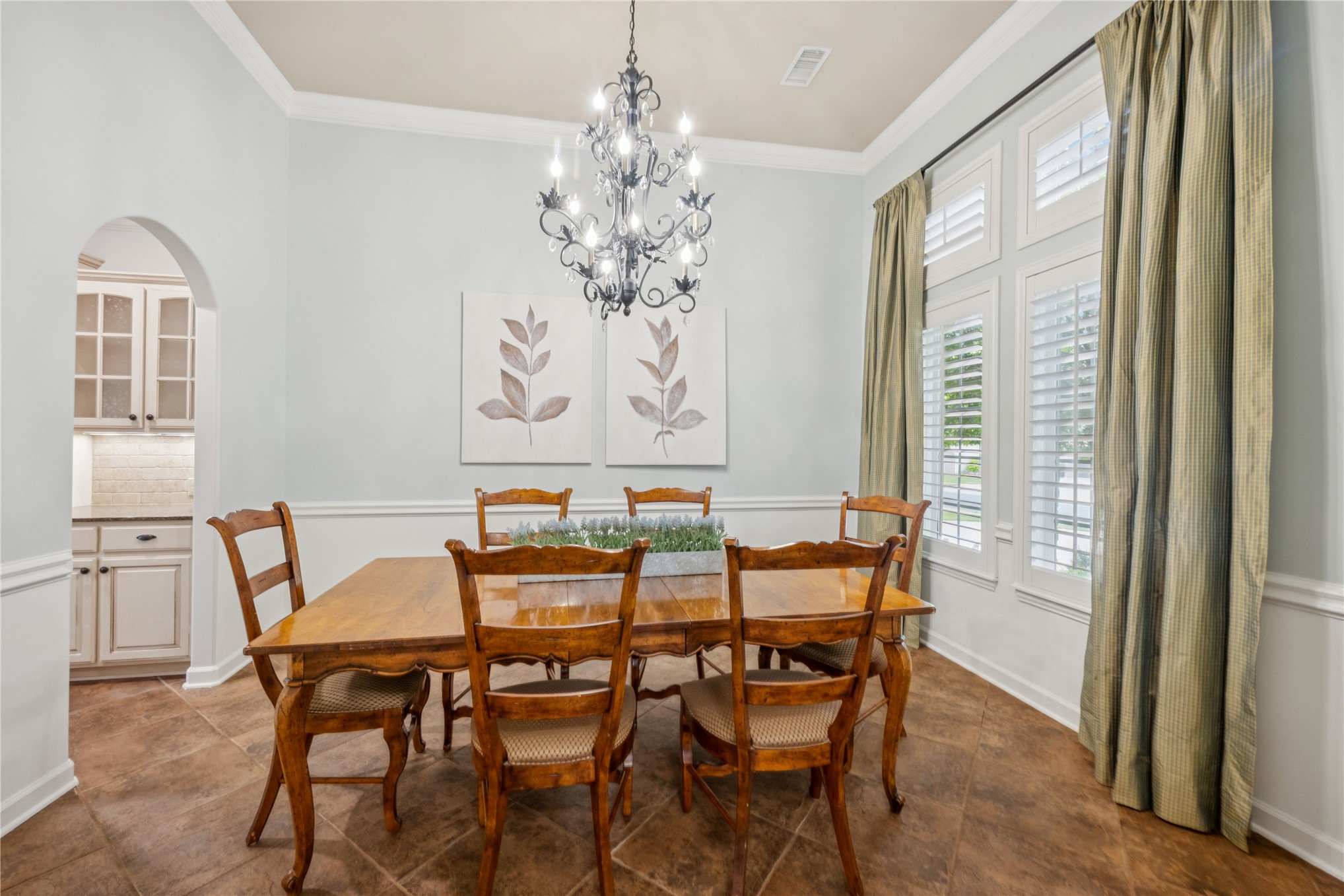 12408 S Ash Avenue Property Photo 10