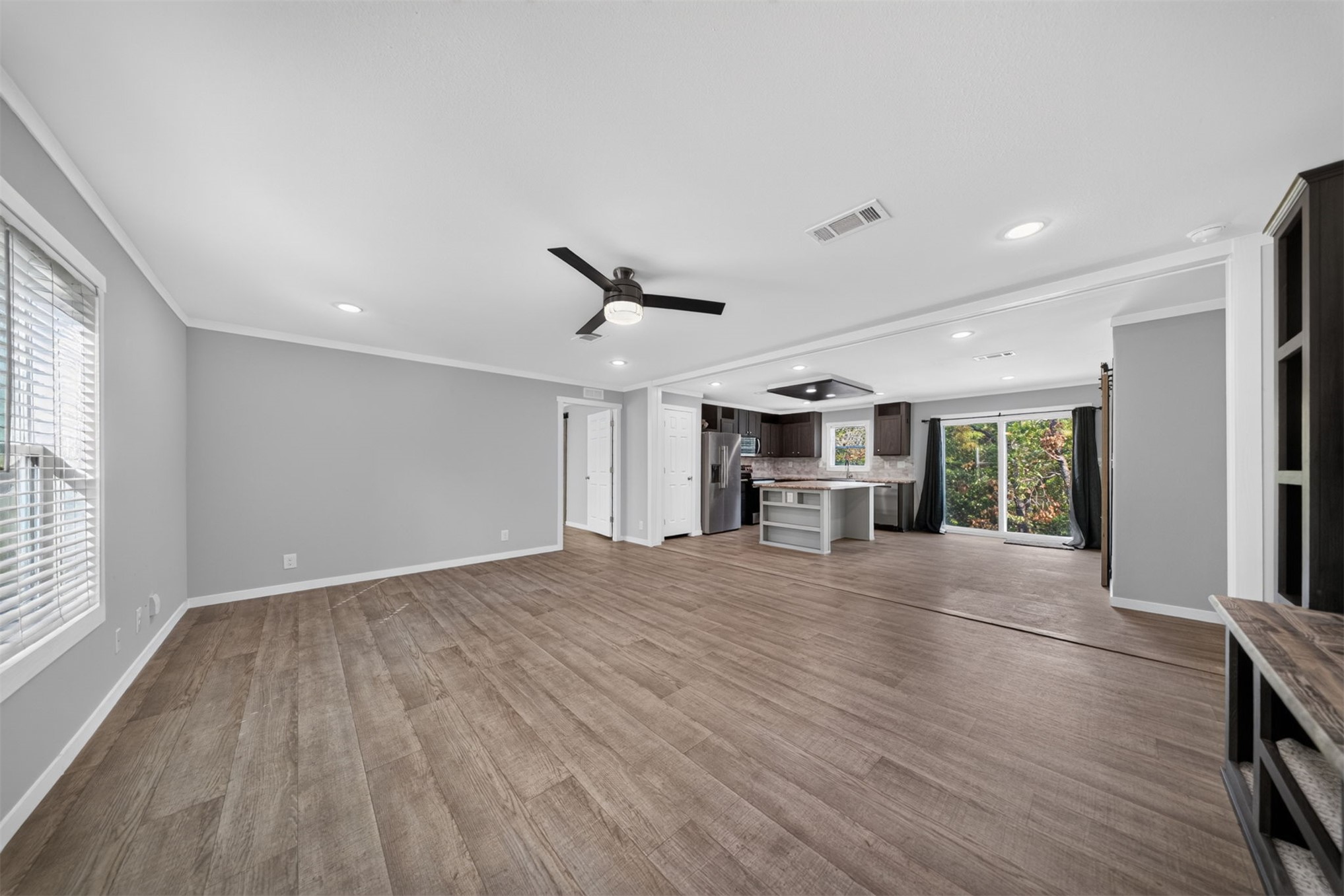 7647 E 430 Road Property Photo 5