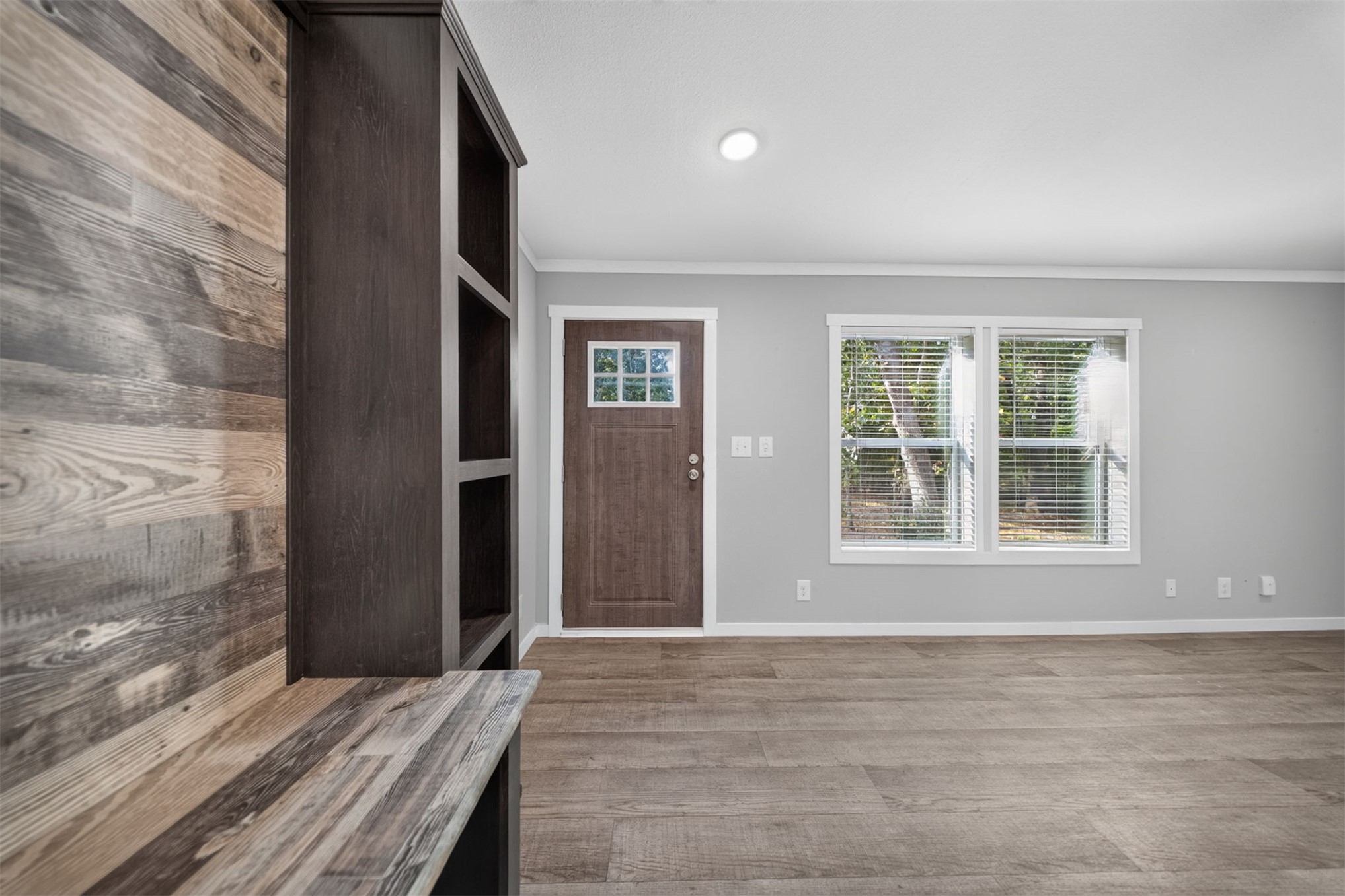 7647 E 430 Road Property Photo 6