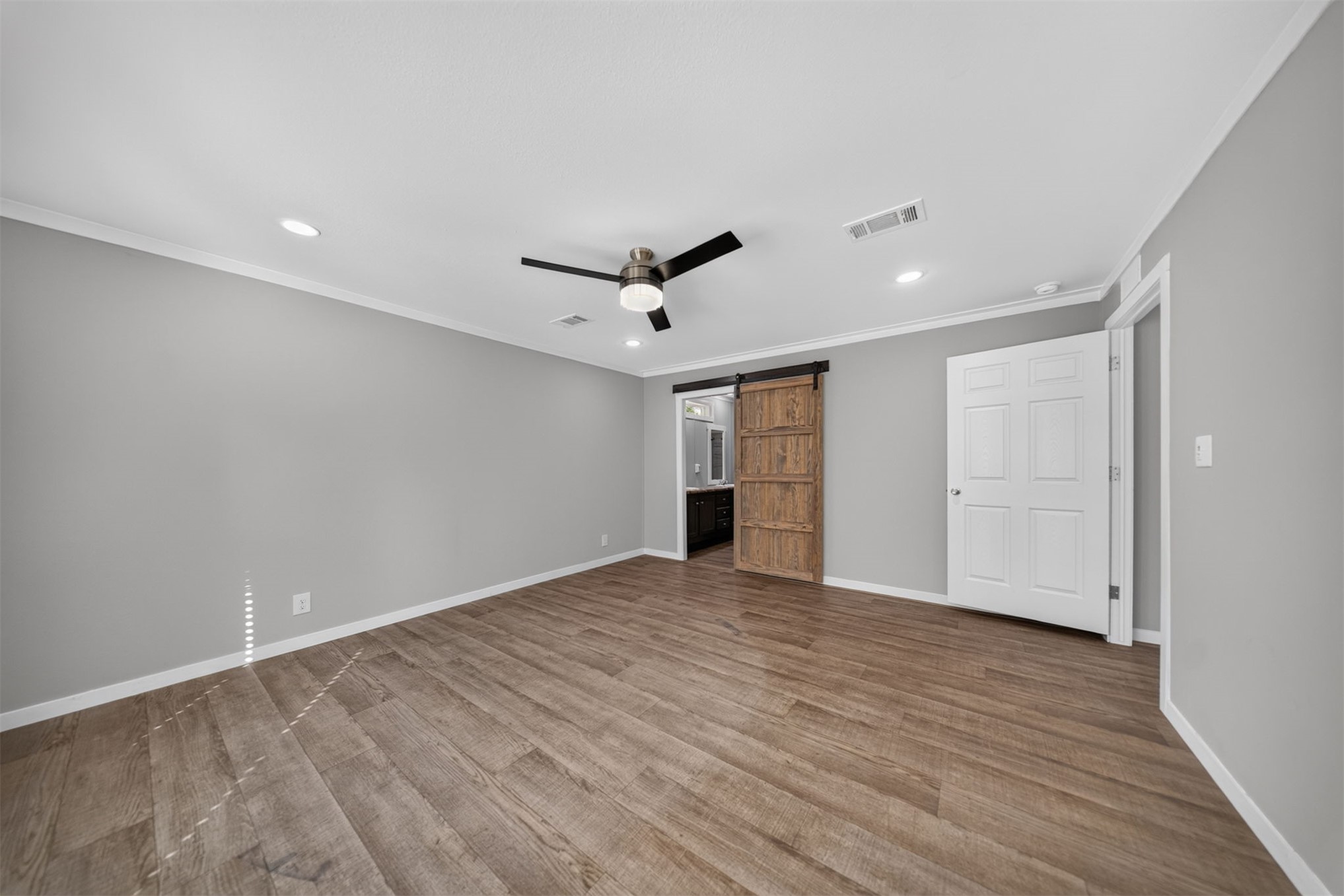 7647 E 430 Road Property Photo 15