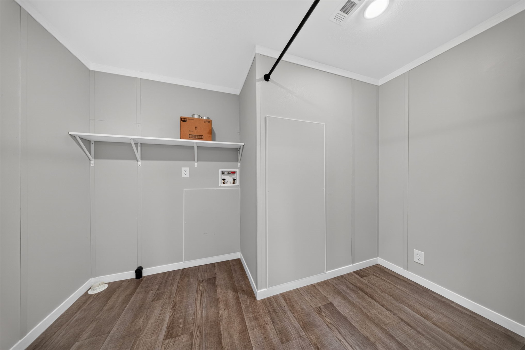7647 E 430 Road Property Photo 16
