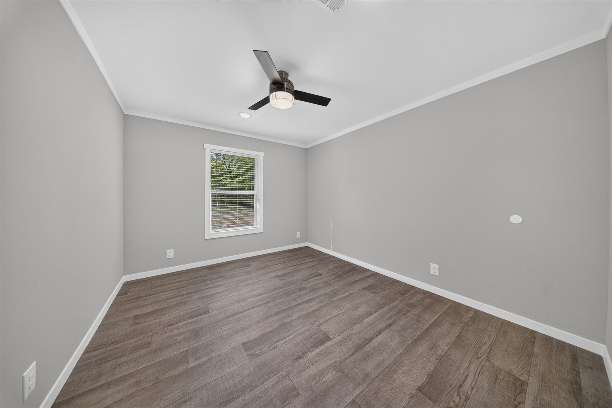 7647 E 430 Road Property Photo 23
