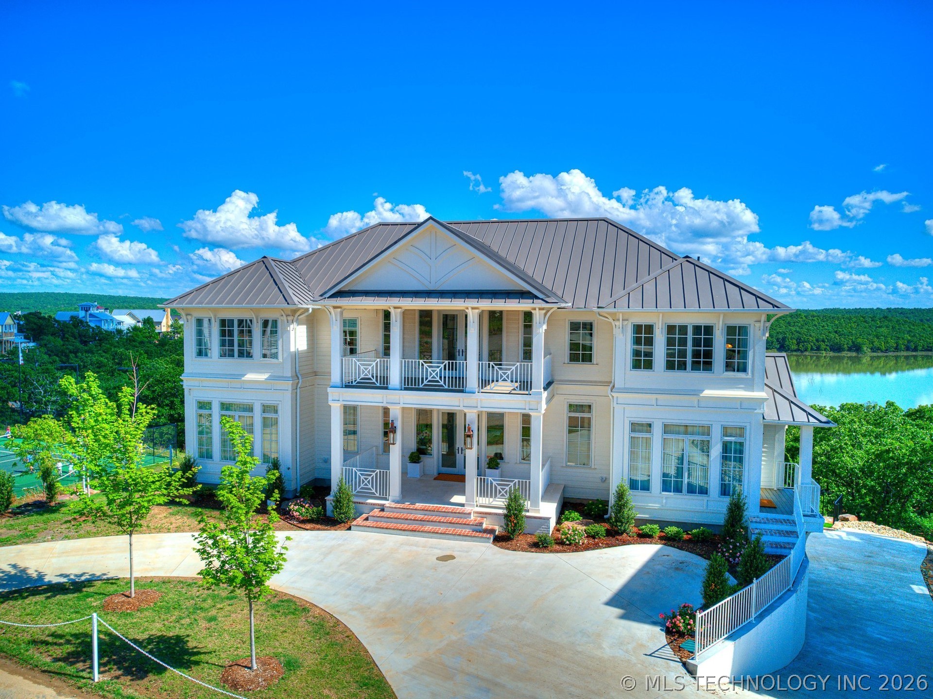 102 Lower Greenway Property Photo 1