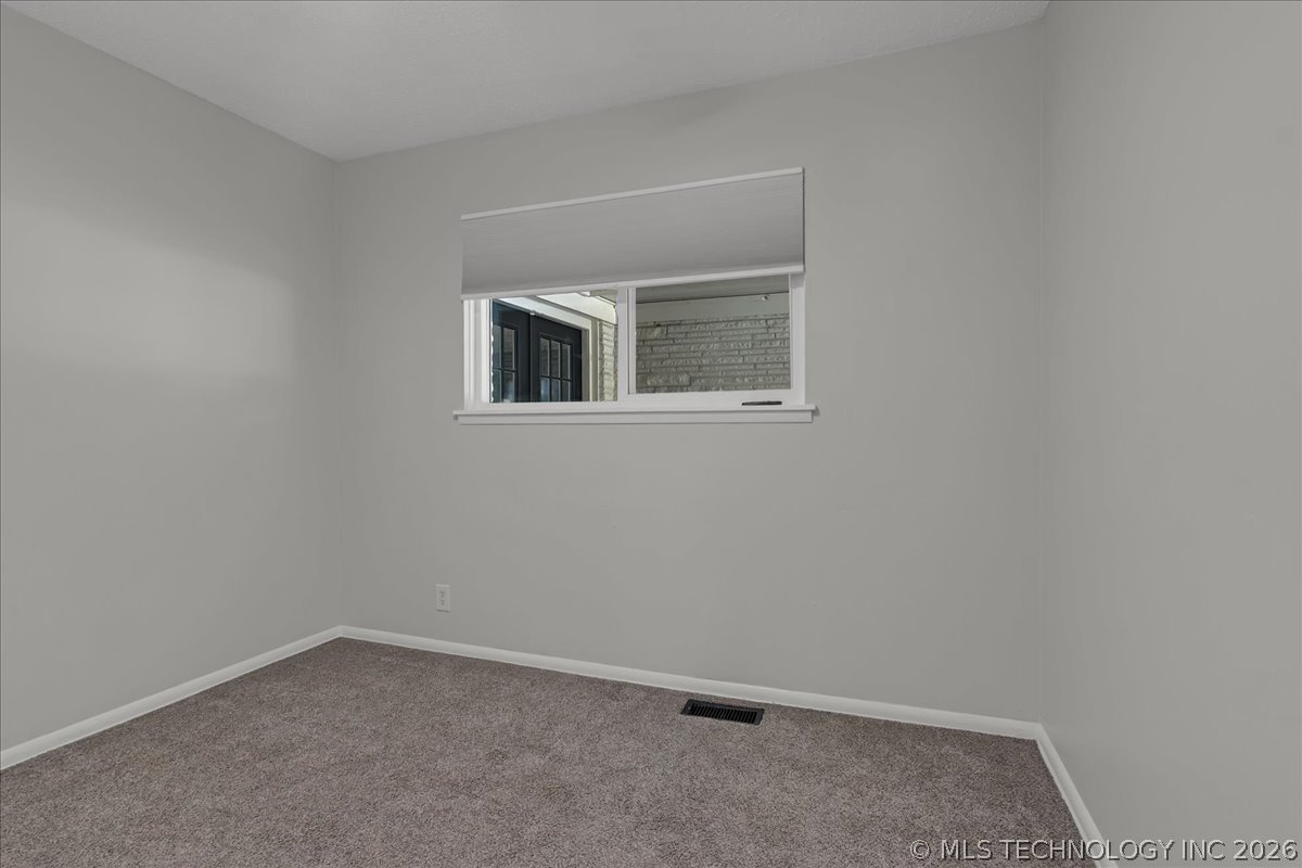 2187 S 76th East Avenue Property Photo 13