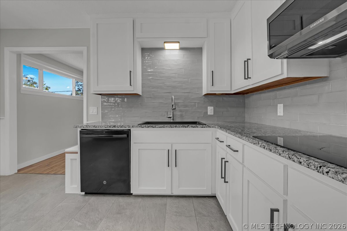 2187 S 76th East Avenue Property Photo 25