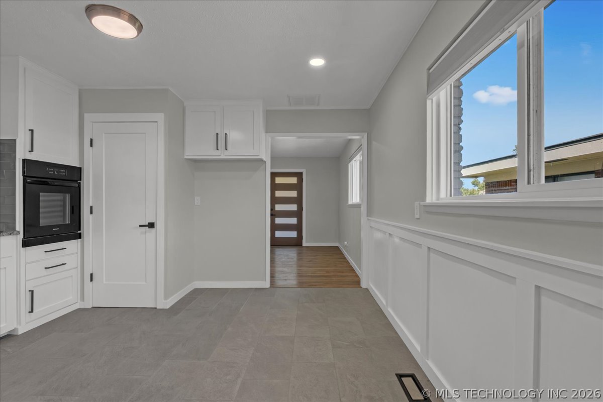 2187 S 76th East Avenue Property Photo 28