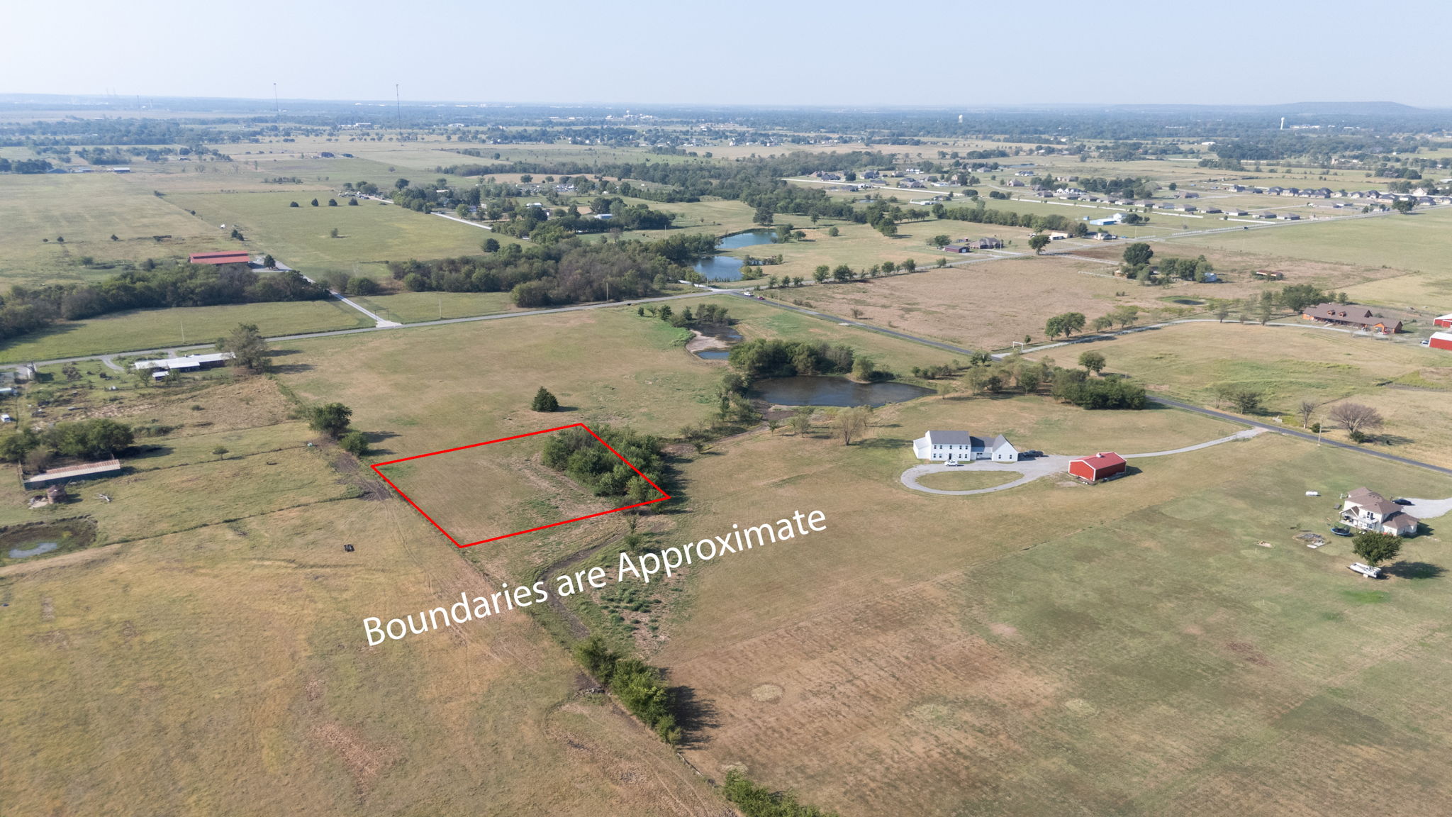11 W 470 Road Property Photo 2