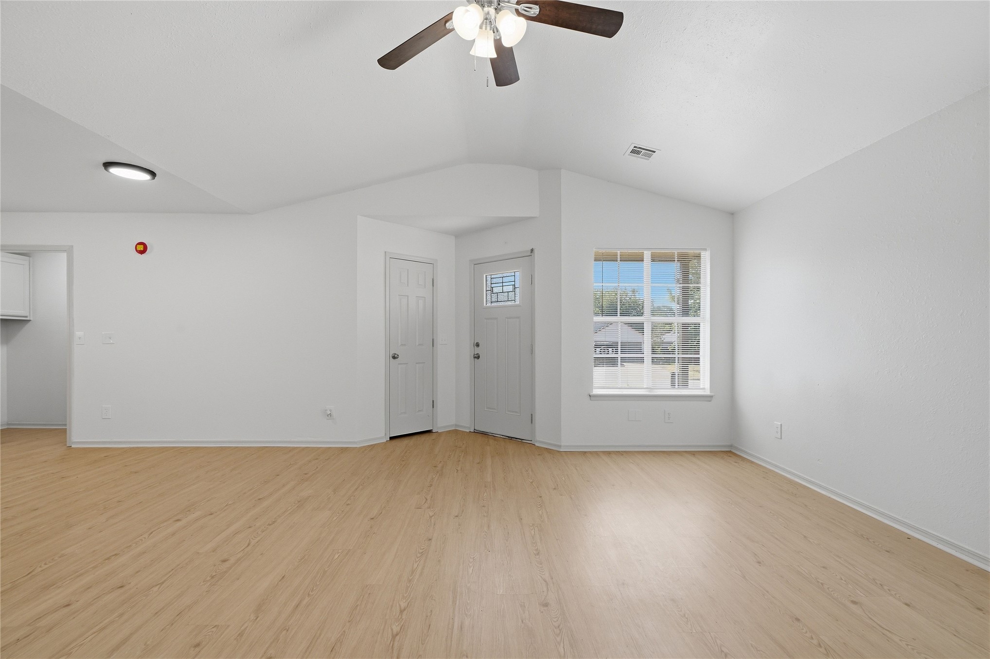5715 Vancouver Place Property Photo 6