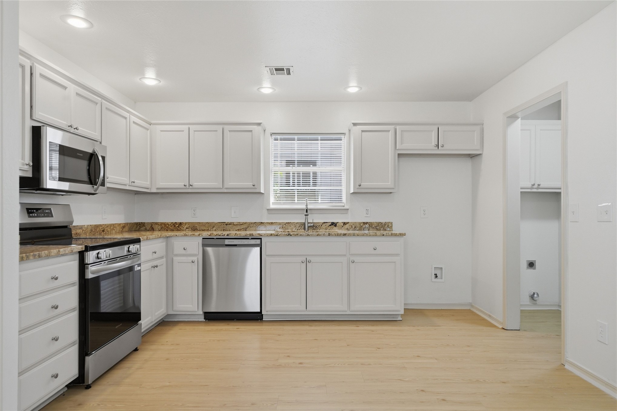 5715 Vancouver Place Property Photo 12