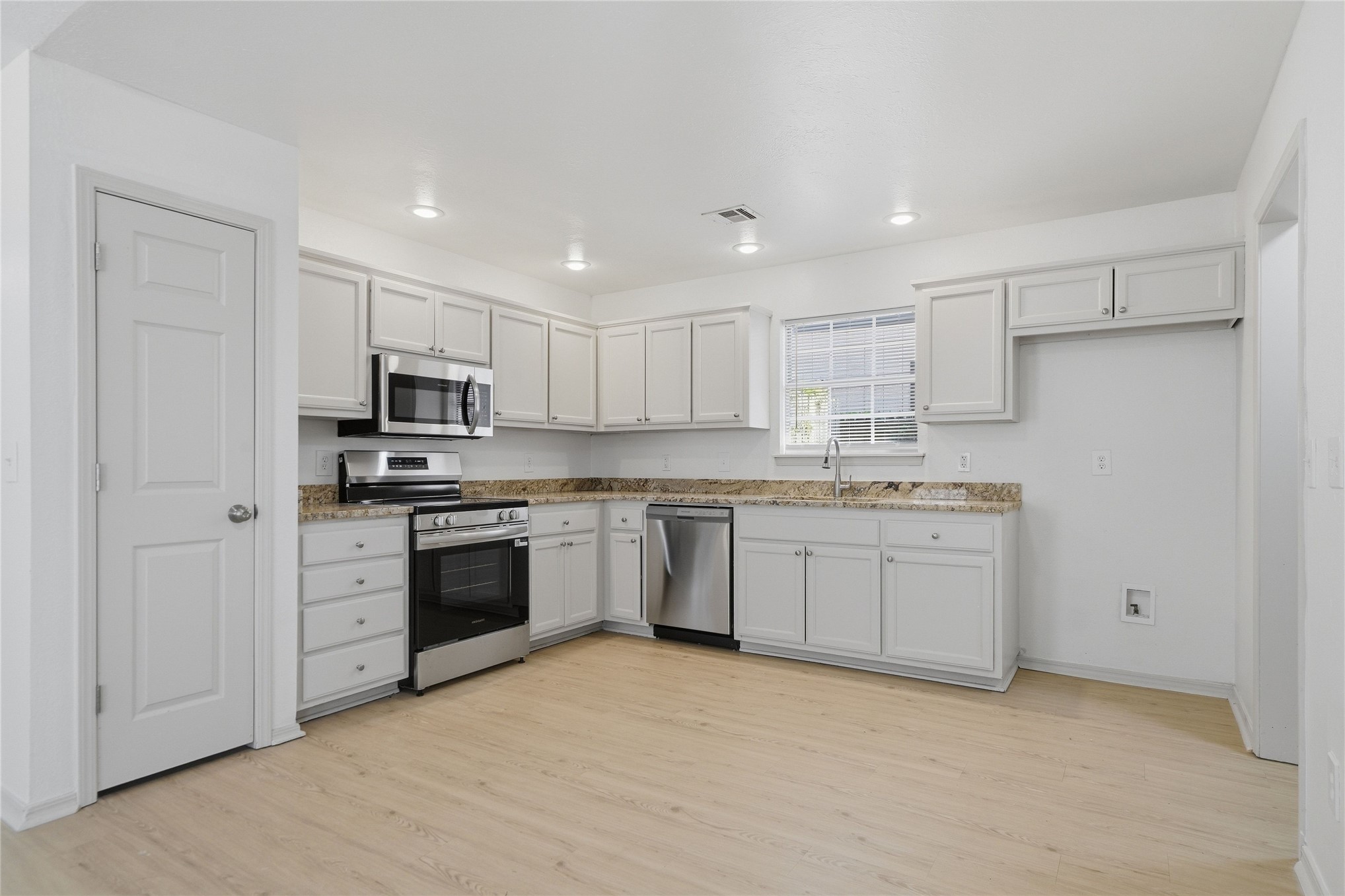 5715 Vancouver Place Property Photo 13