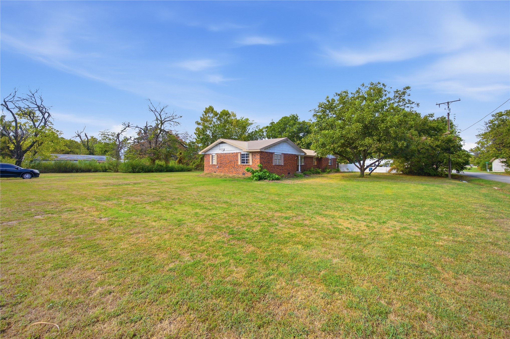 120 J C Watts Property Photo 3