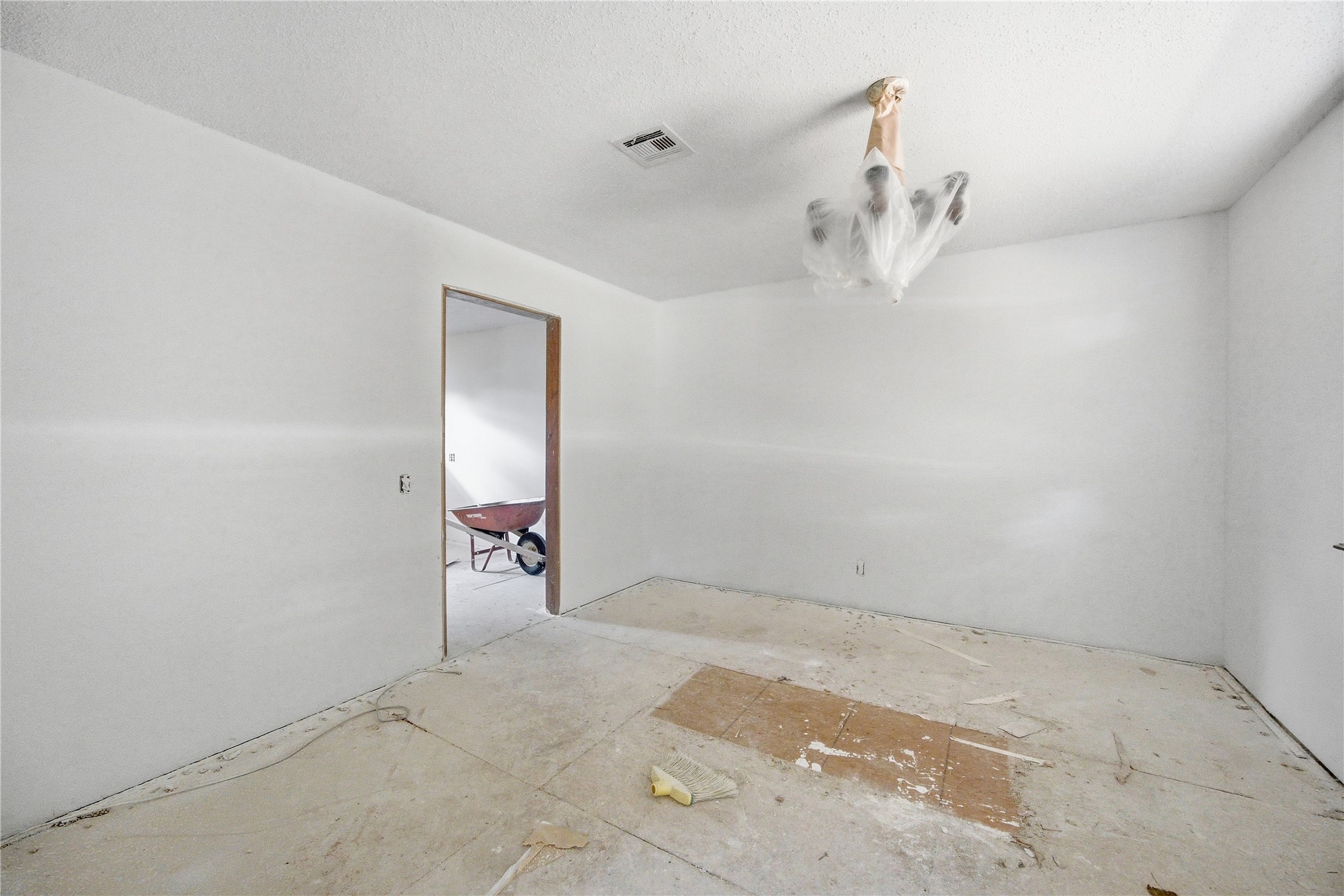 120 J C Watts Property Photo 6