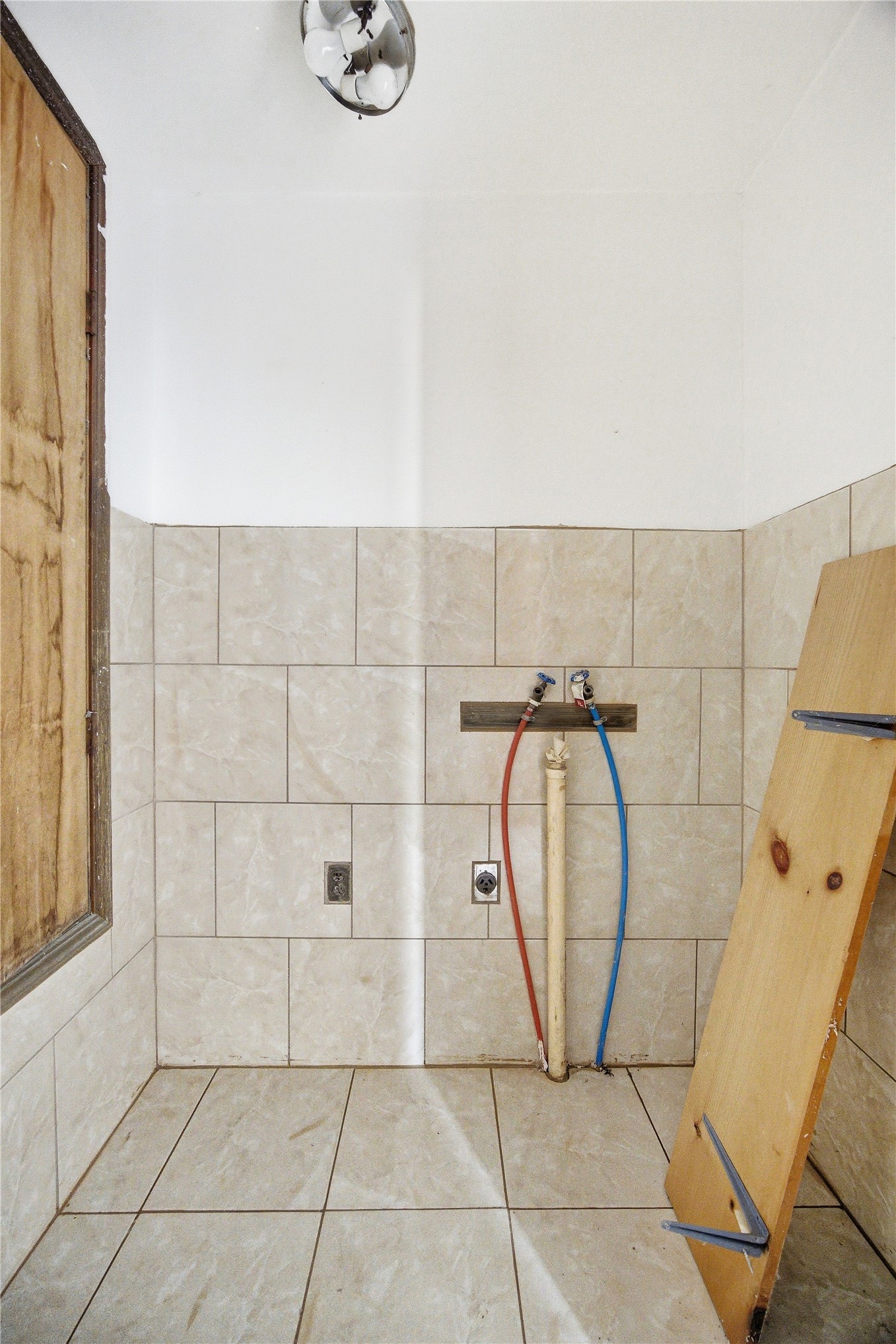 120 J C Watts Property Photo 15