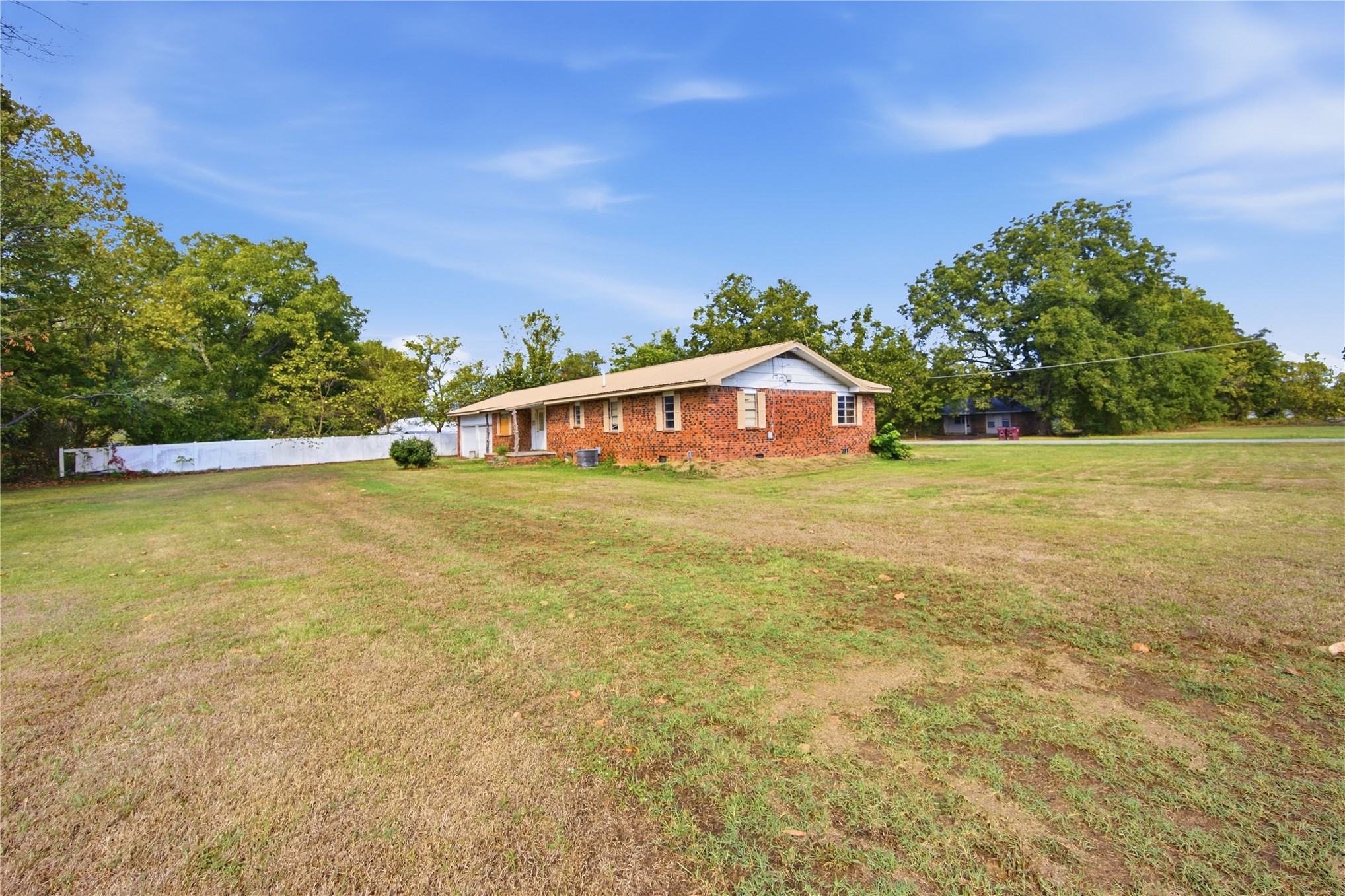 120 J C Watts Property Photo 22