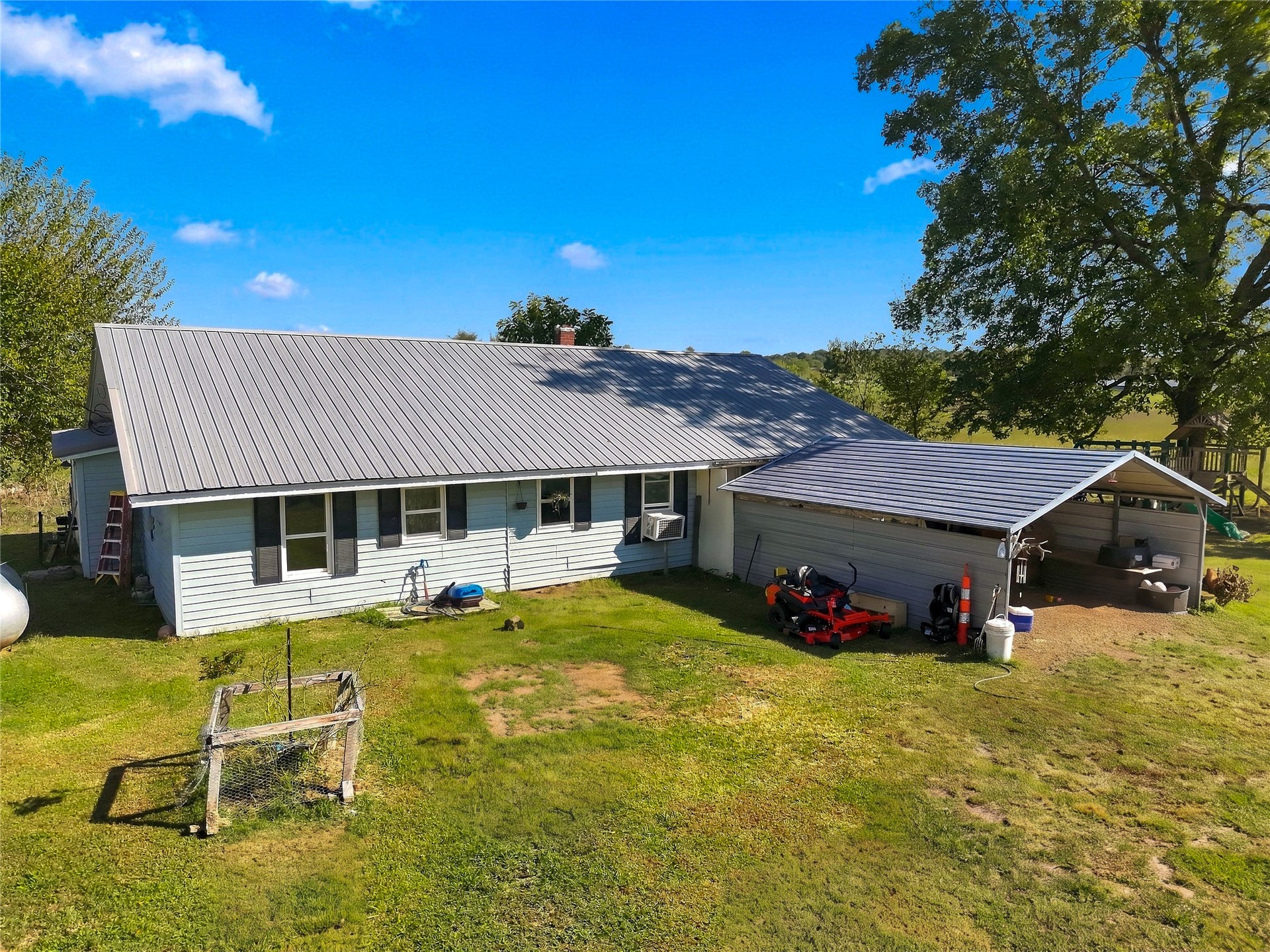 472429 E 700 Road Property Photo 1