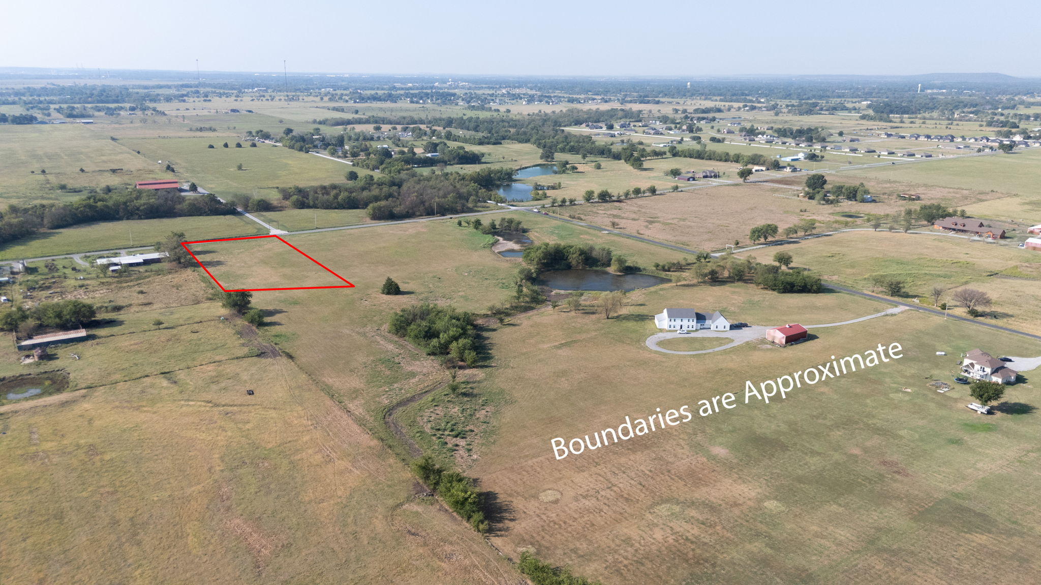 1 W 470 Road Property Photo 2