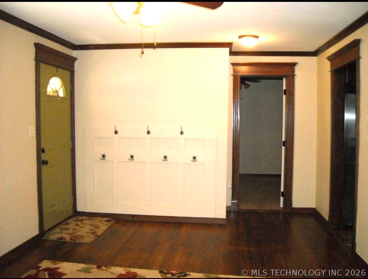 1104 S Reavis Road Property Photo 2