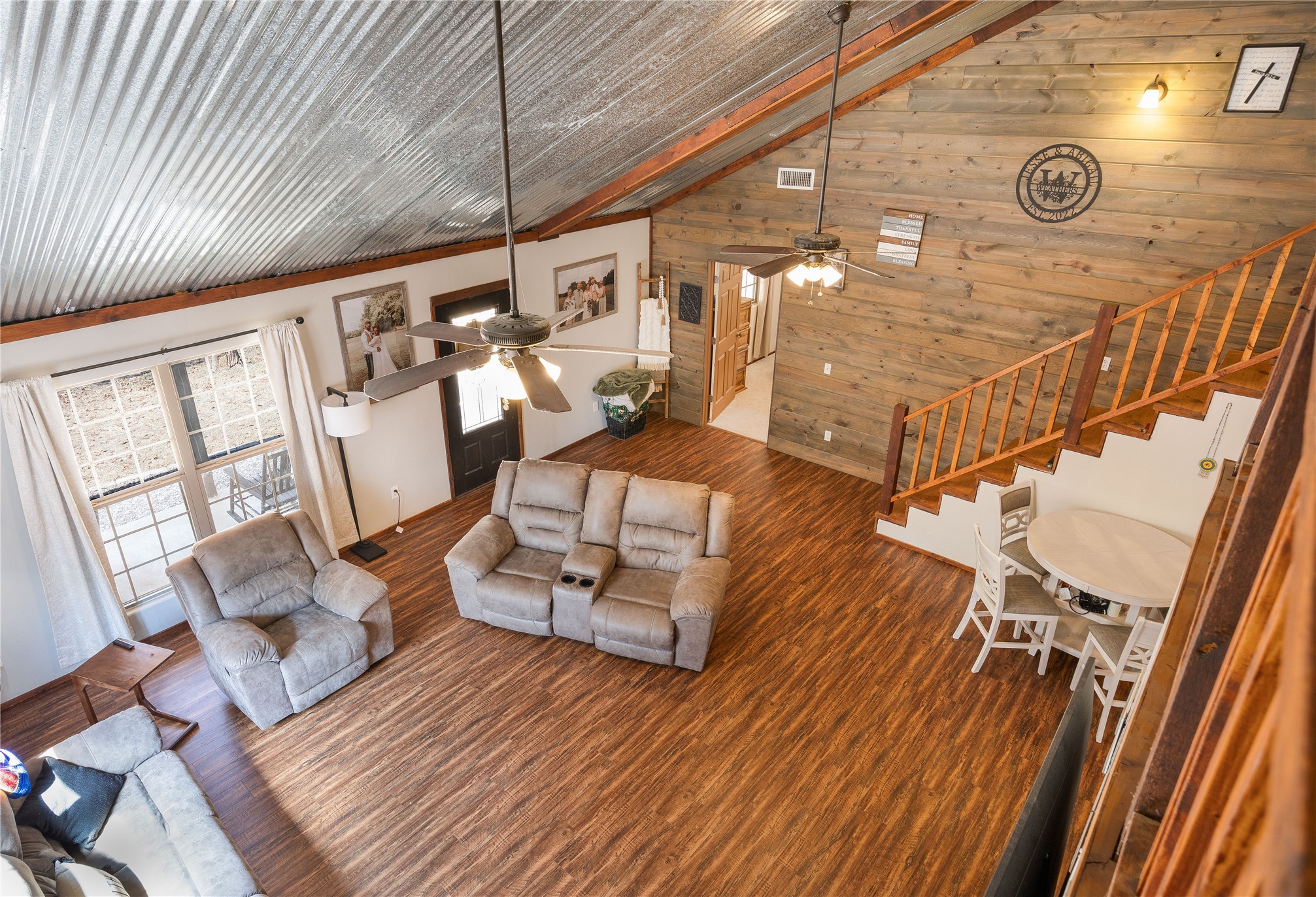 1099 N 4293 Road Property Photo 6