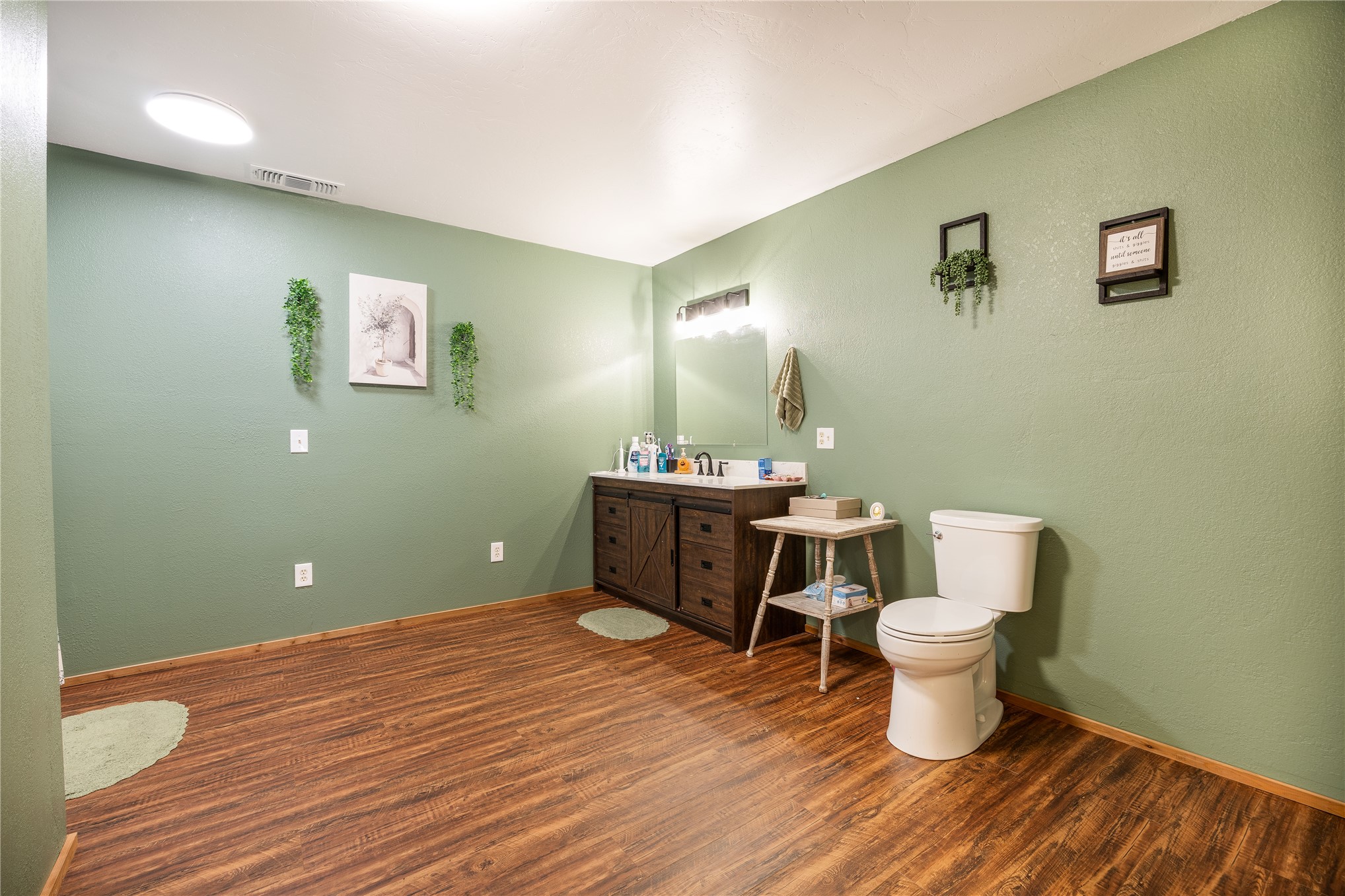 1099 N 4293 Road Property Photo 15