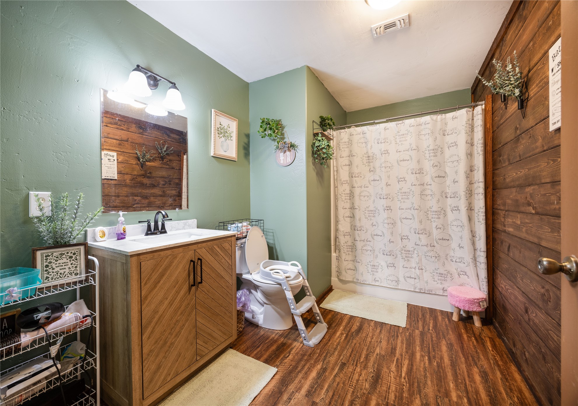 1099 N 4293 Road Property Photo 17