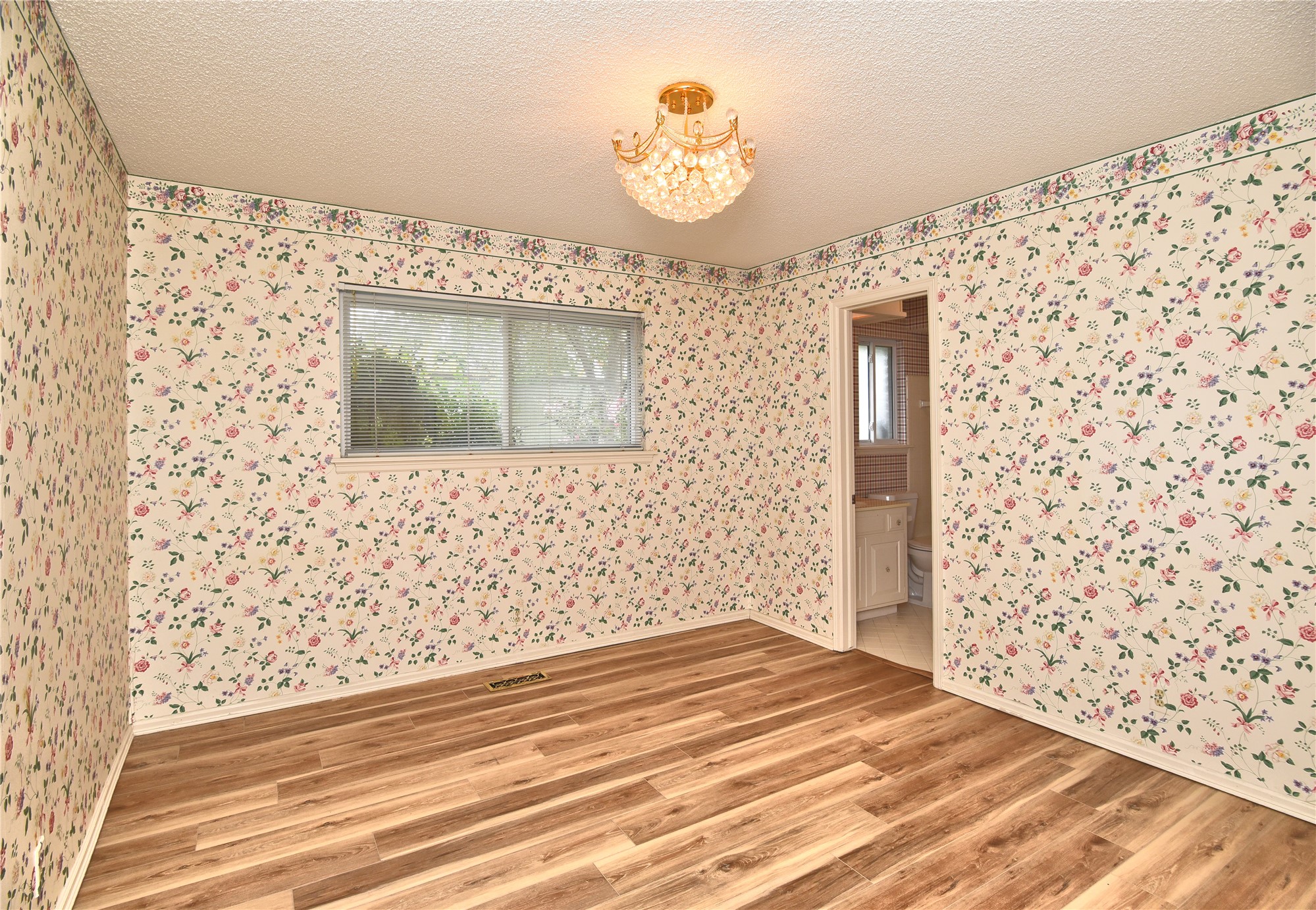 3512 E 70th Place Property Photo 18