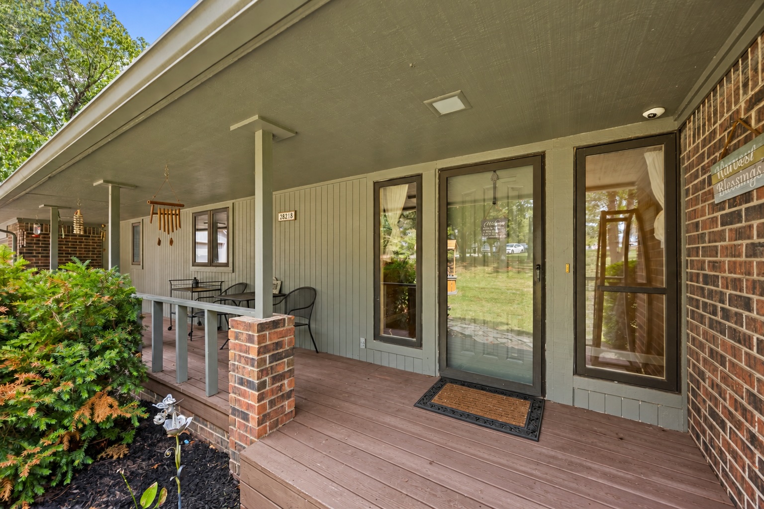 28218 E 6th Street Property Photo 4