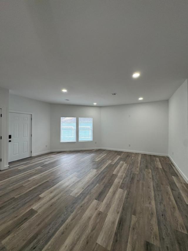 517 S Independence Street Property Photo 3
