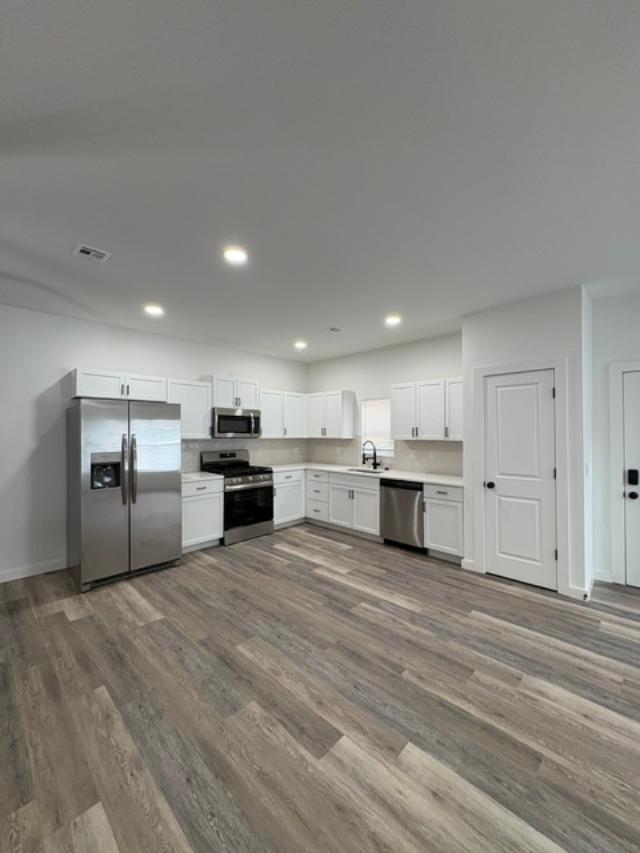 517 S Independence Street Property Photo 5