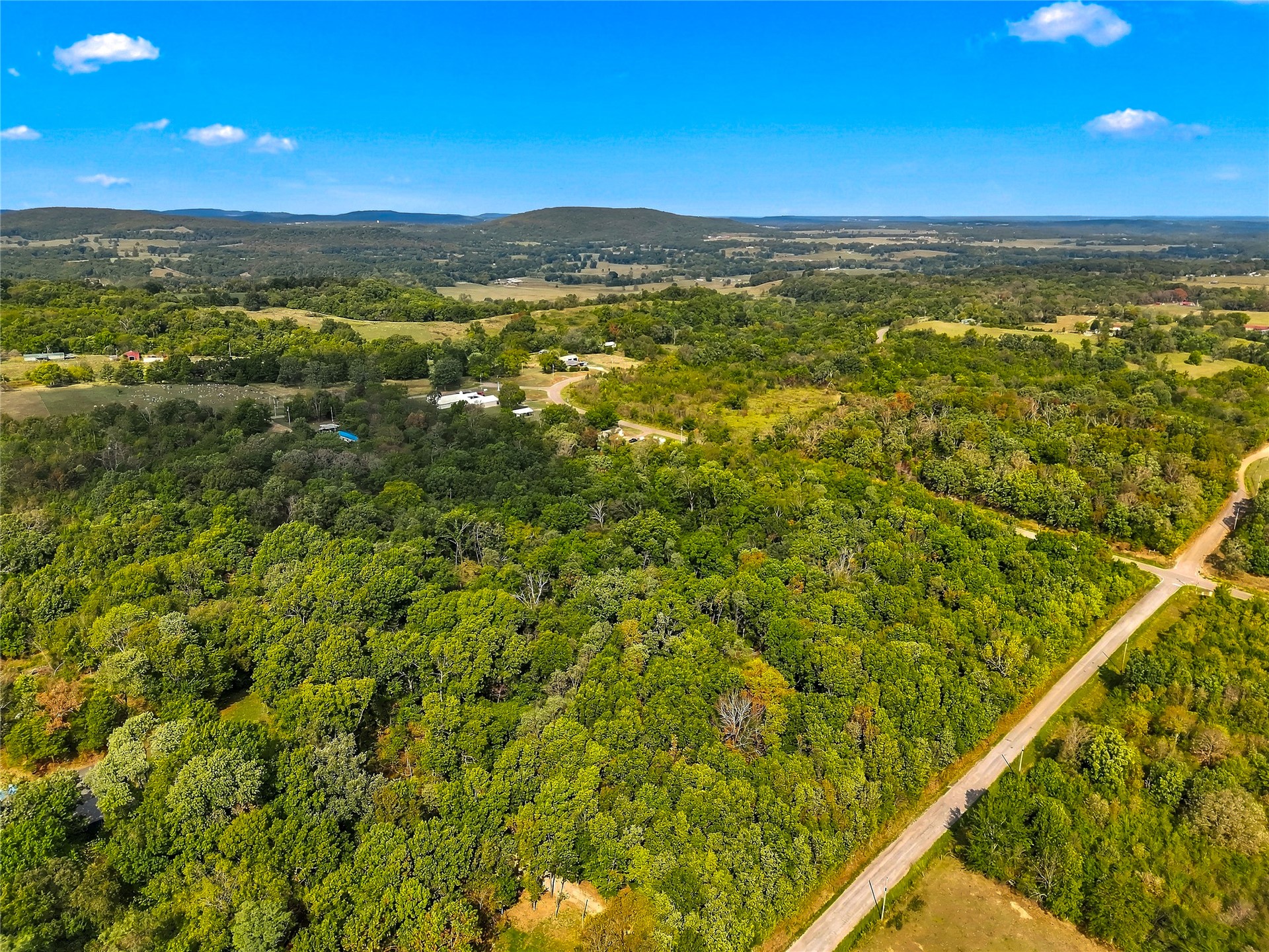 474850 E 860 Road Property Photo 4