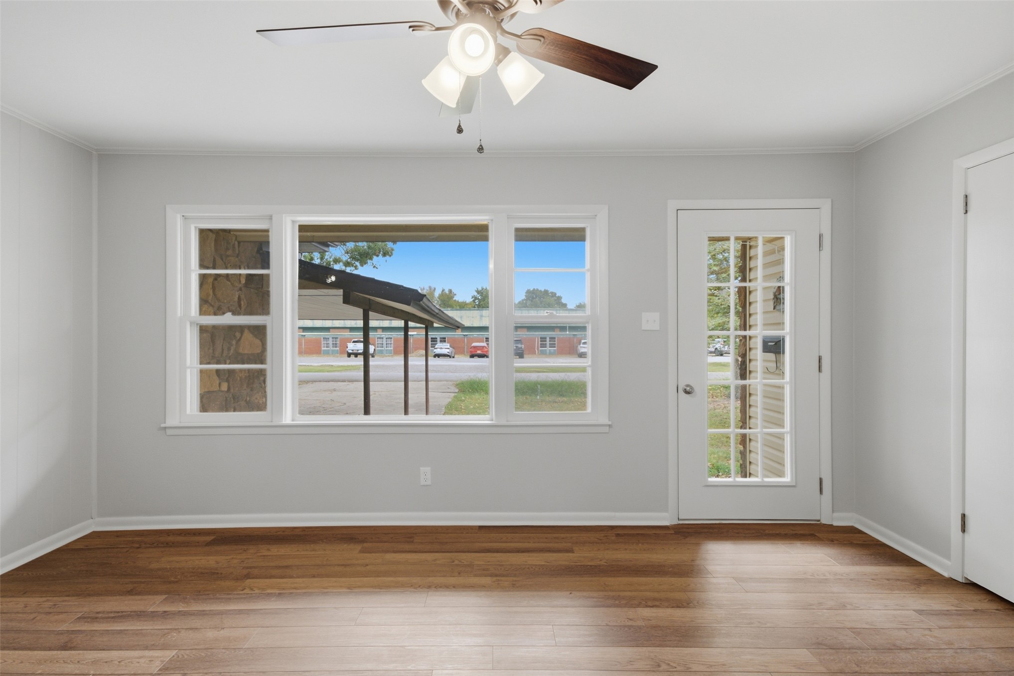 608 Se 6th Street Property Photo 5