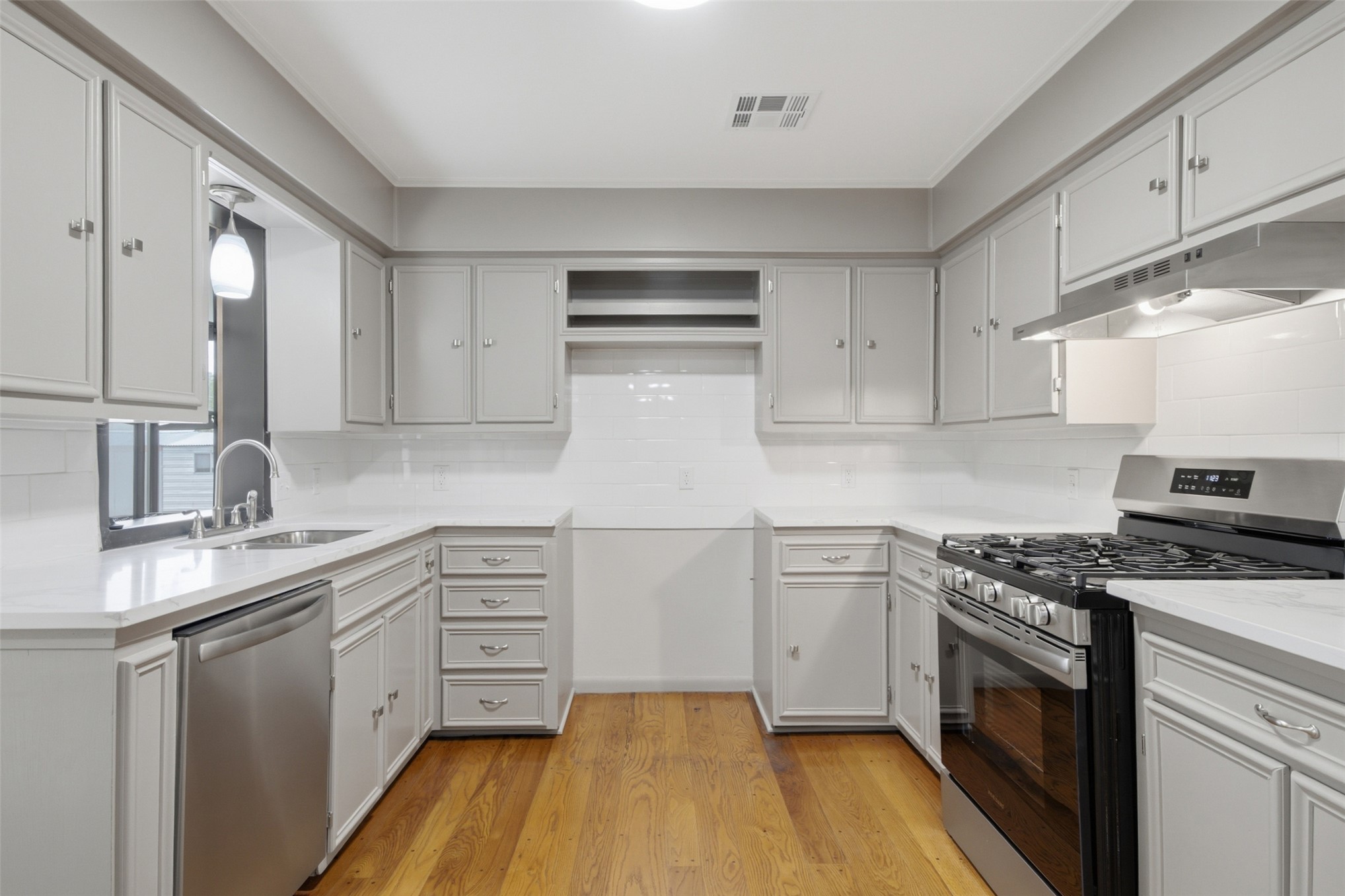 608 Se 6th Street Property Photo 12