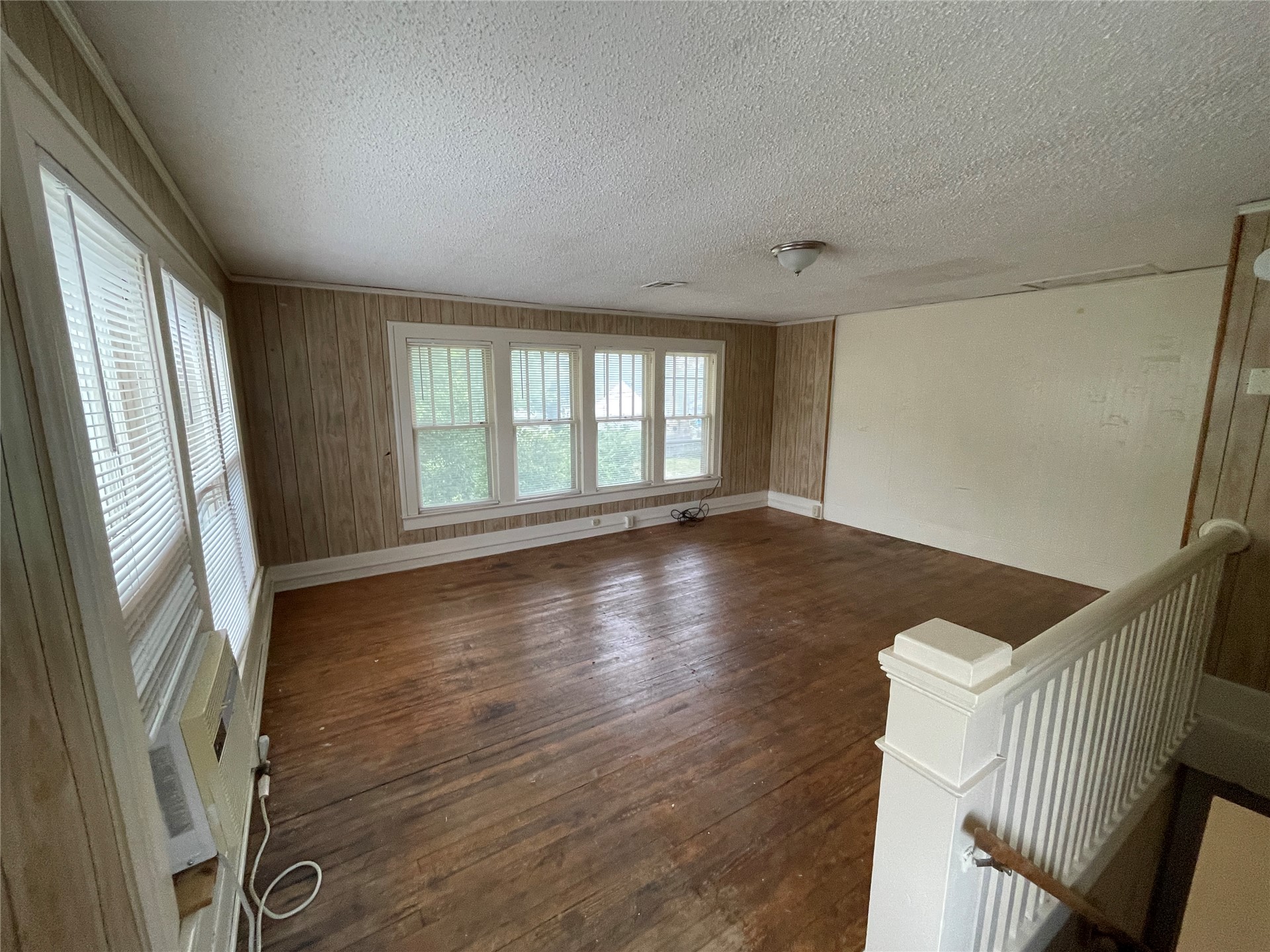 1829 N Denver Avenue Property Photo 10