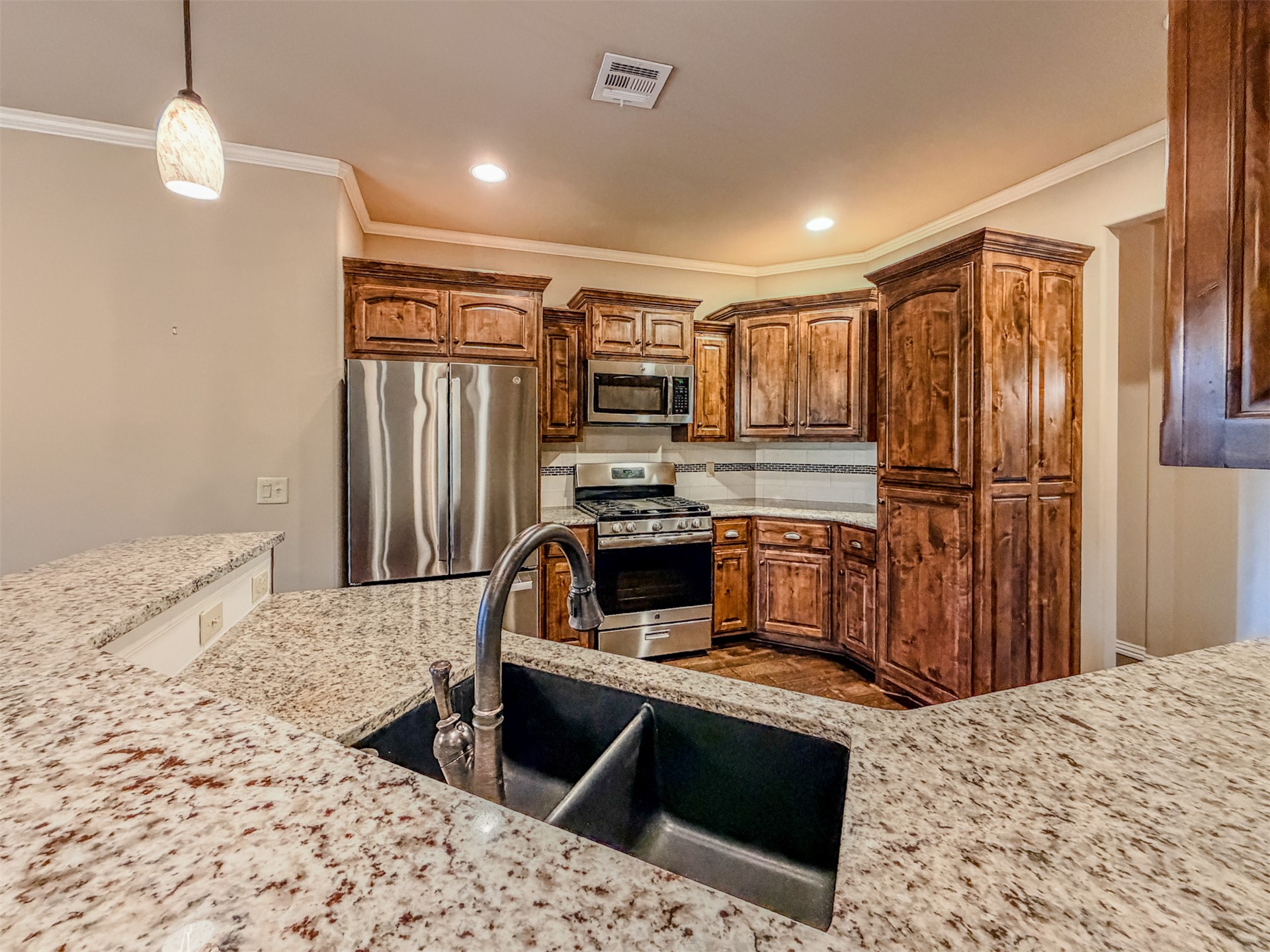 616 Woodlands Drive Property Photo 25