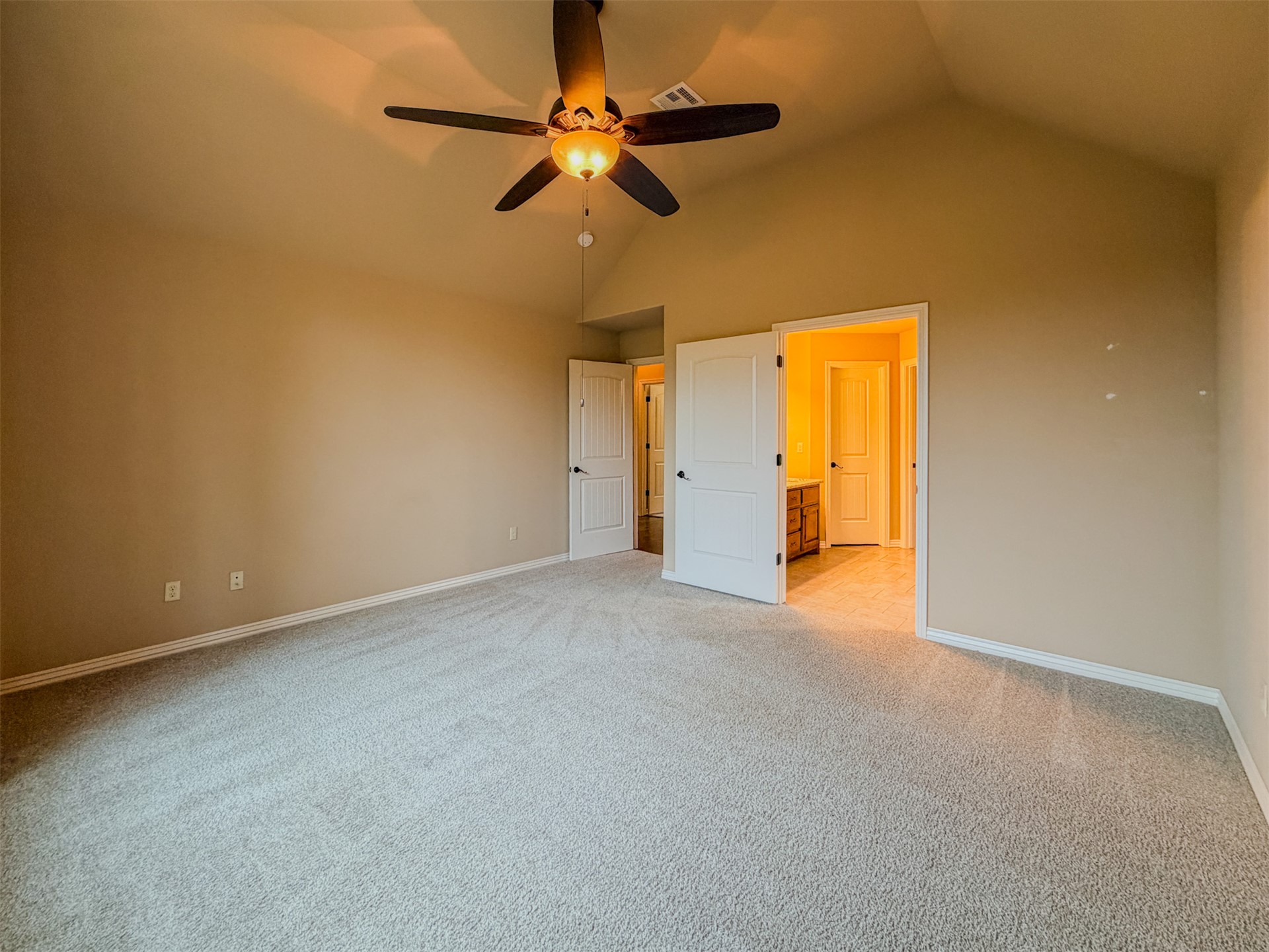 616 Woodlands Drive Property Photo 35