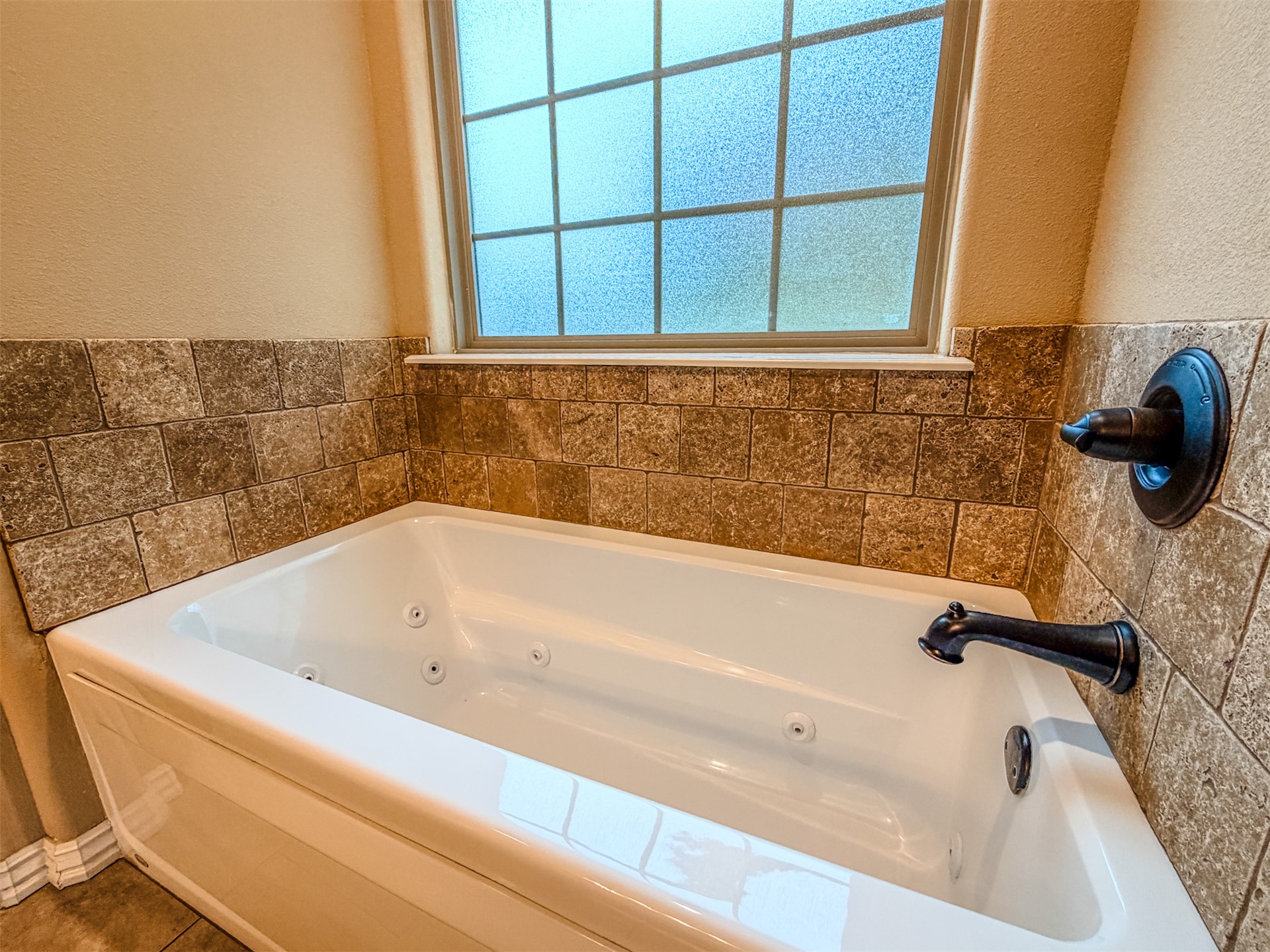 616 Woodlands Drive Property Photo 39