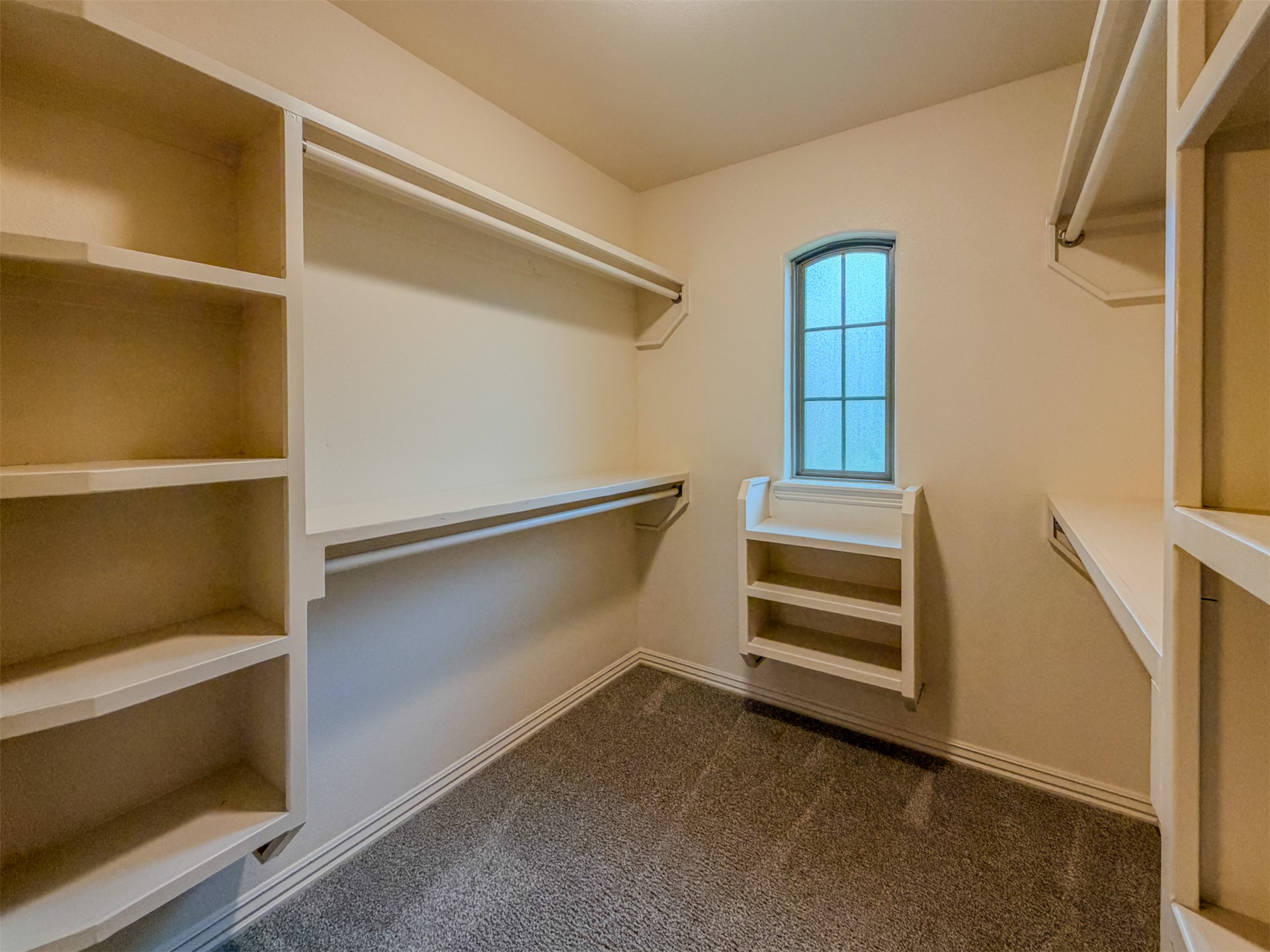 616 Woodlands Drive Property Photo 45