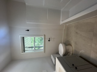 2743 E 53rd Street Property Photo 9
