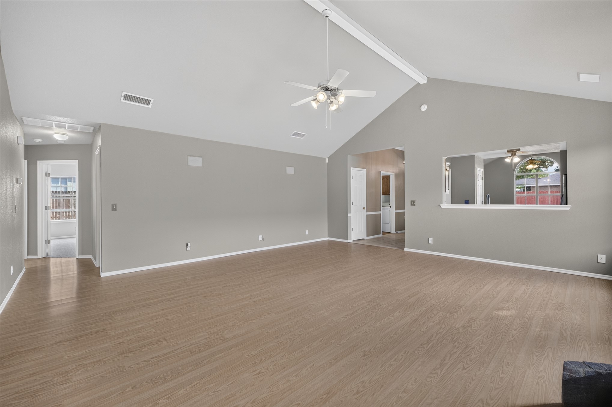 11912 S Gum Avenue Property Photo 10